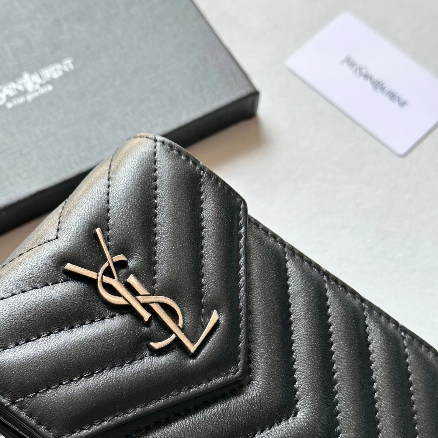 P105🎀🎀颜色 黑色🎀尺寸 18x11🎀圣罗兰多功能手机包 可肩背专柜品质羊皮绣花 海外订制五金 做工油边精湛