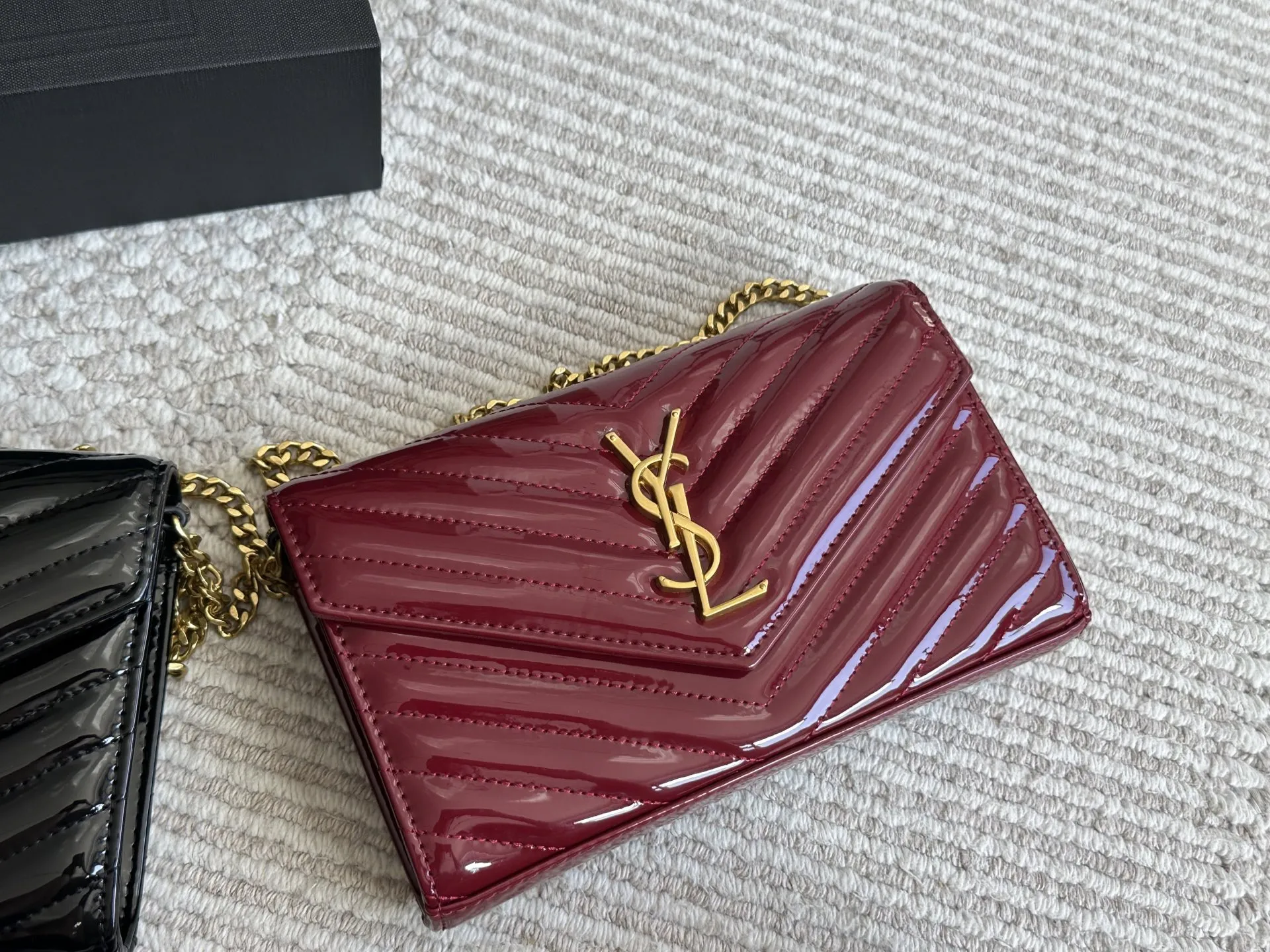 p130 配盒 size:23*15cm ysl woc信封包 磨砂皮看起来质感特别好!耐磨耐用! 🉑️斜挎🉑️腋下