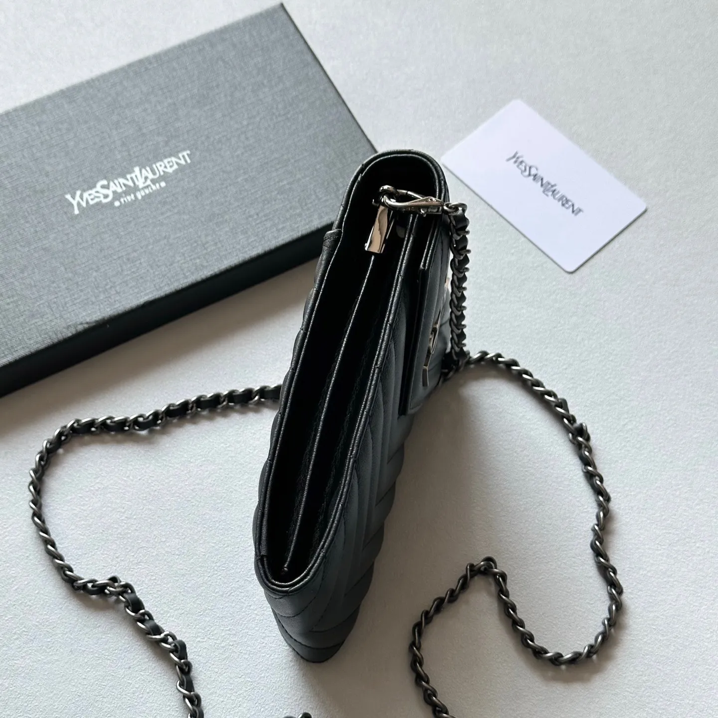 P105🎀🎀颜色 黑色🎀尺寸 18x11🎀圣罗兰多功能手机包 可肩背专柜品质羊皮绣花 海外订制五金 做工油边精湛