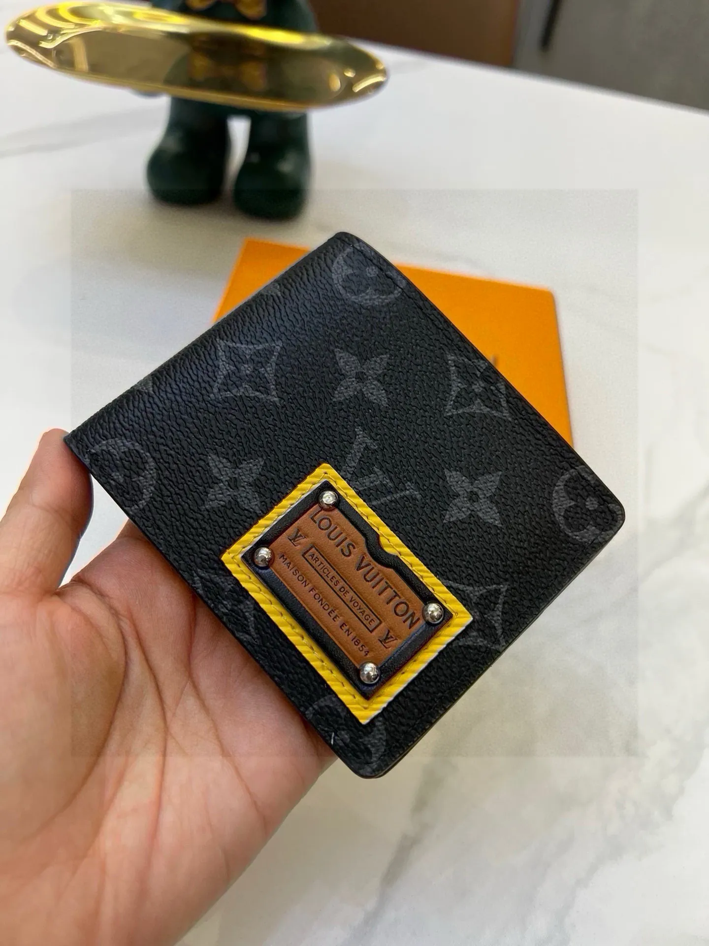 📢📢📢 p85 L家 专柜经典款男士钱包 西服夹 💕原版pvc 1:1质量 简单百搭 永不过时款p85