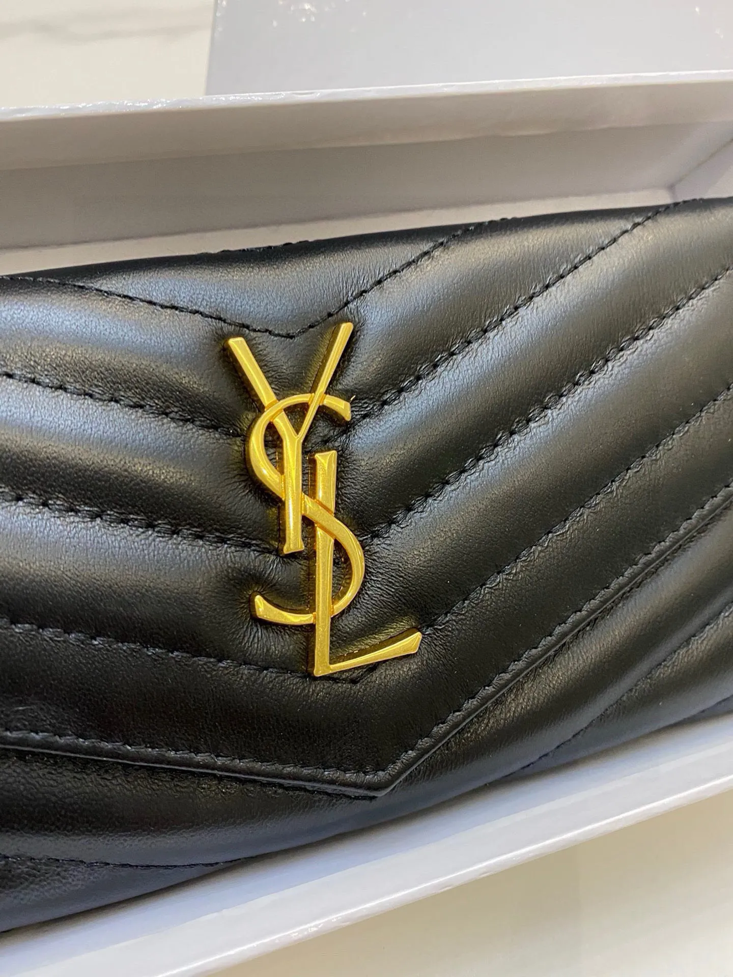 📢📢📢p100 3851 圣罗兰 专柜🔥爆款 女士钱包 两折款 💕顶级羊皮 1:1原单品质 简单百搭 大容量 💕超级美哦 💥 19 10