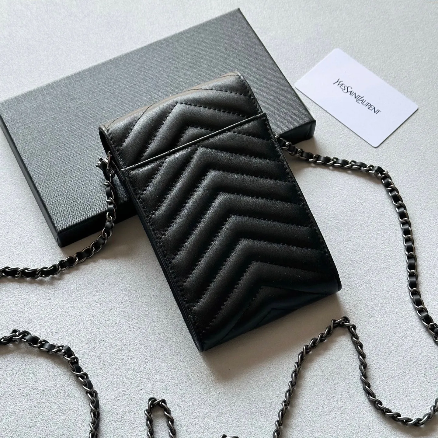 P105🎀🎀颜色 黑色🎀尺寸 18x11🎀圣罗兰多功能手机包 可肩背专柜品质羊皮绣花 海外订制五金 做工油边精湛