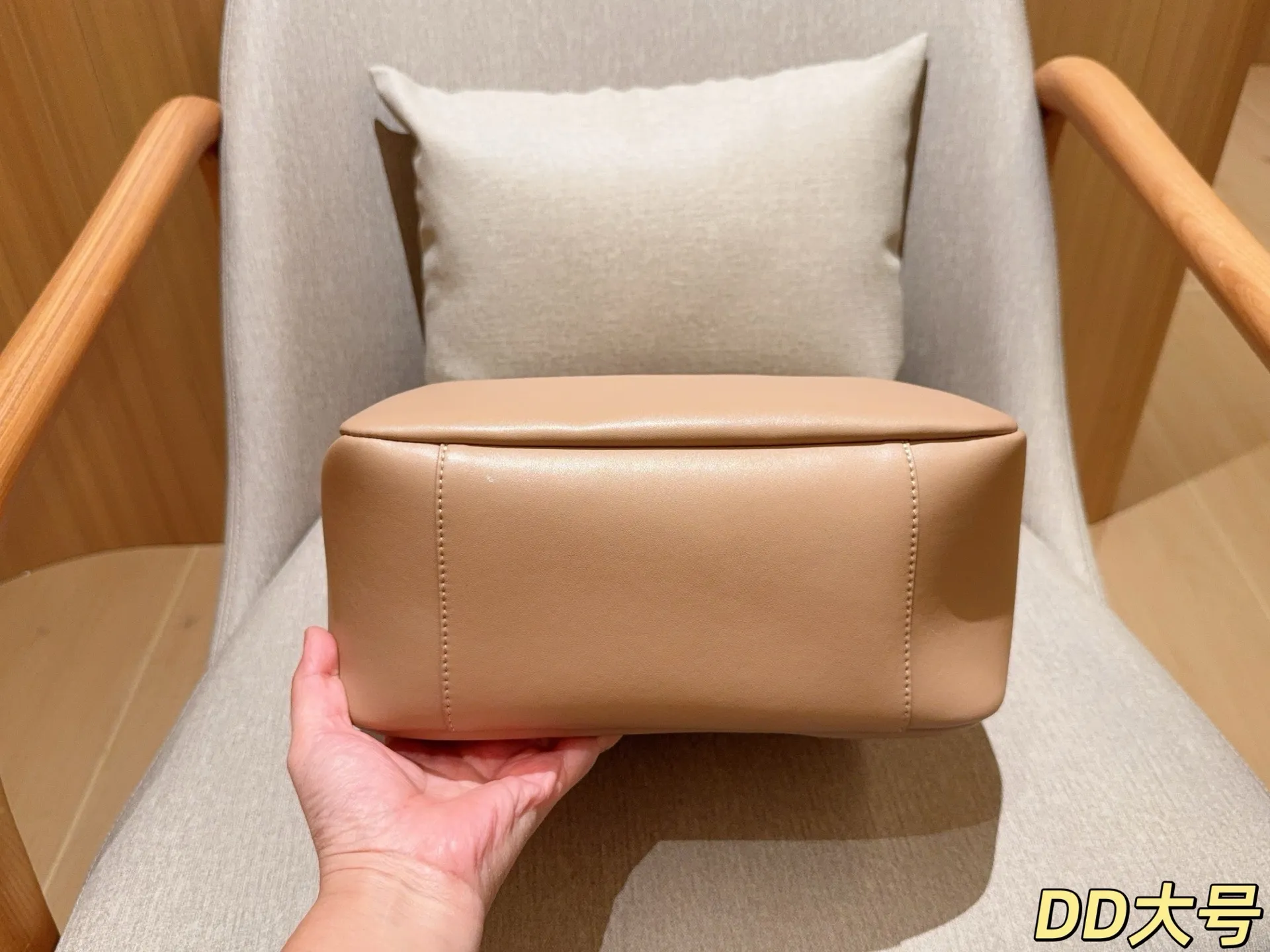 💰165 大号 YSL/圣罗兰 新品hobo腋下包/水桶包/单肩包 尺寸:27×28×12 礼盒包装🎁