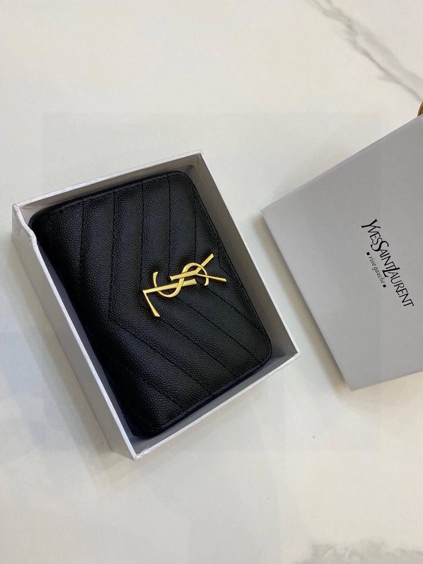 📢📢📢p90 4852圣罗兰 专柜🔥爆款 女士钱包 三折款 💕里外鱼子酱牛皮 1:1原单品质 简单百搭 大容量 💕超级美哦 💥 12 9