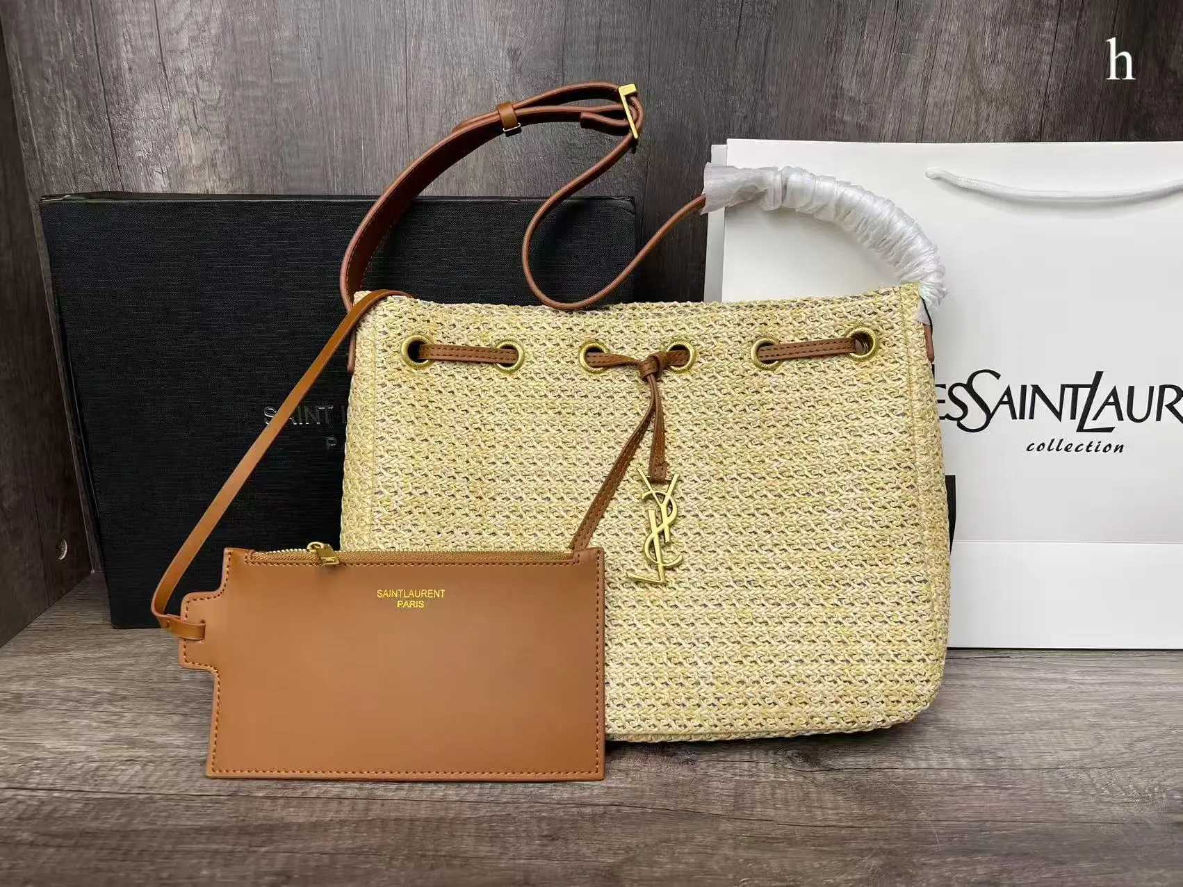 p140 ysl 圣罗兰草编水桶包 ⚠️配盒 ⚠️尺寸24*30cm 夏日元气,编织优雅篇章 自然质感,邂逅夏日风情