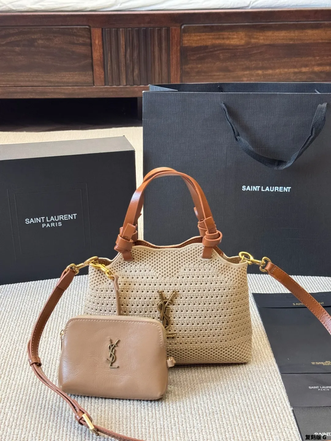 p215 YSL Oxalis拉菲草编织包 圣罗兰 YSL 草编托特包 夏天必备拉菲草单品 清清爽爽 简约时尚 通勤日常皆可的百搭神器 尺寸20 15cm