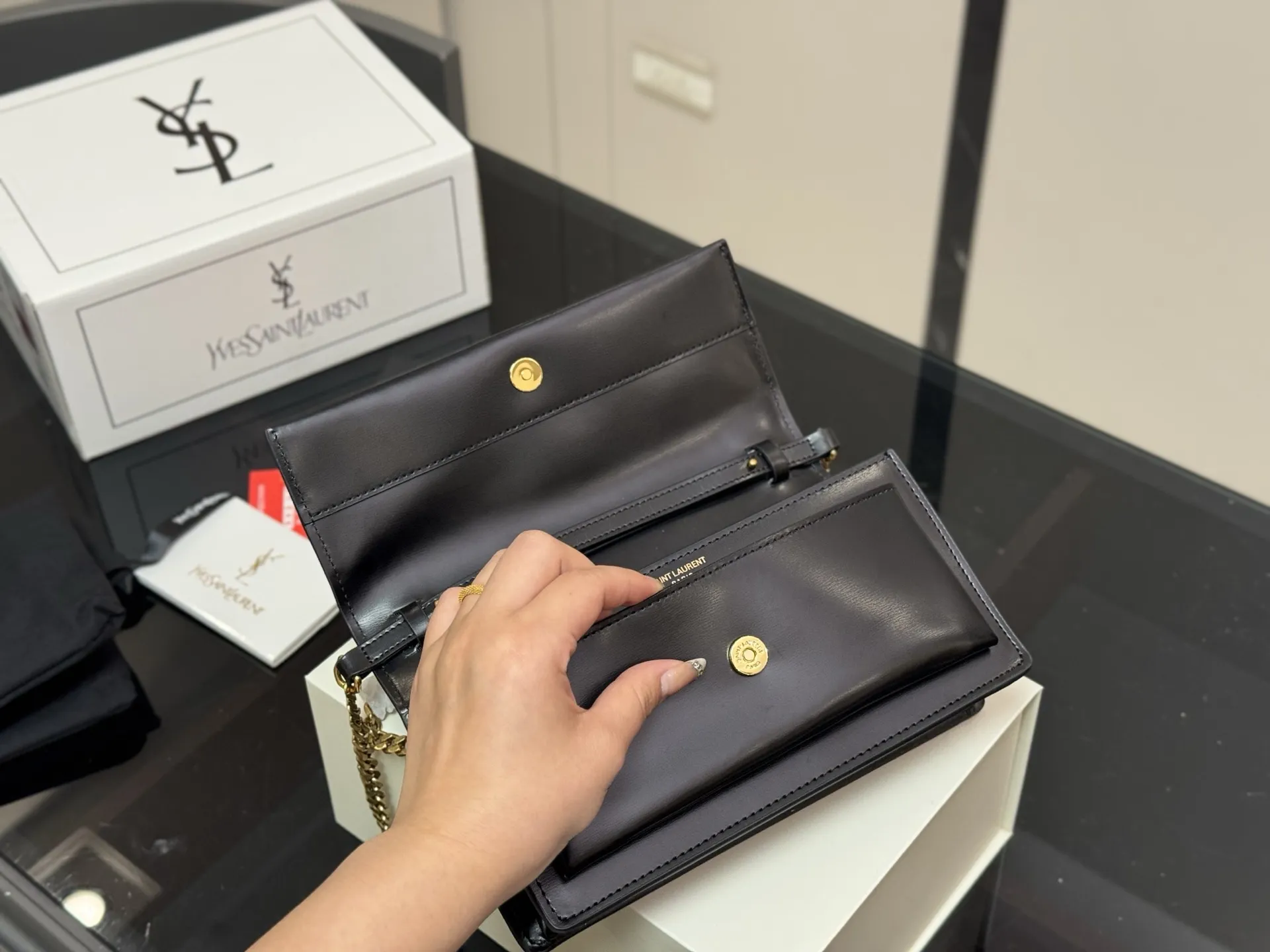 &yen;175 配折叠盒飞机盒 YSL圣罗兰sunset日落包 Sunset bag 陪你走遍天涯海角 一起看日落 ysl包包 尺寸:22.13cm