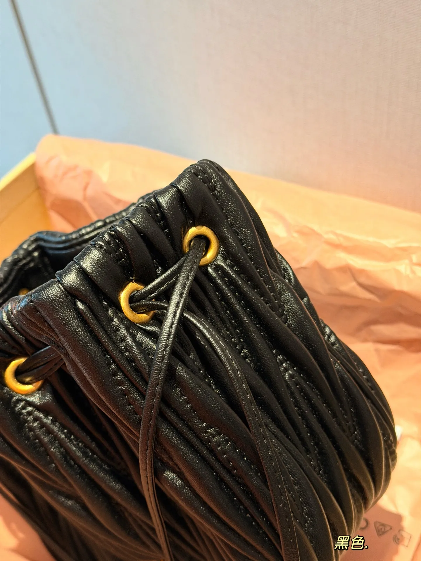 💰170 配盒 size:18*16cm miumiu新品小福袋~像烧麦一样的小包来啦 我的babymolly