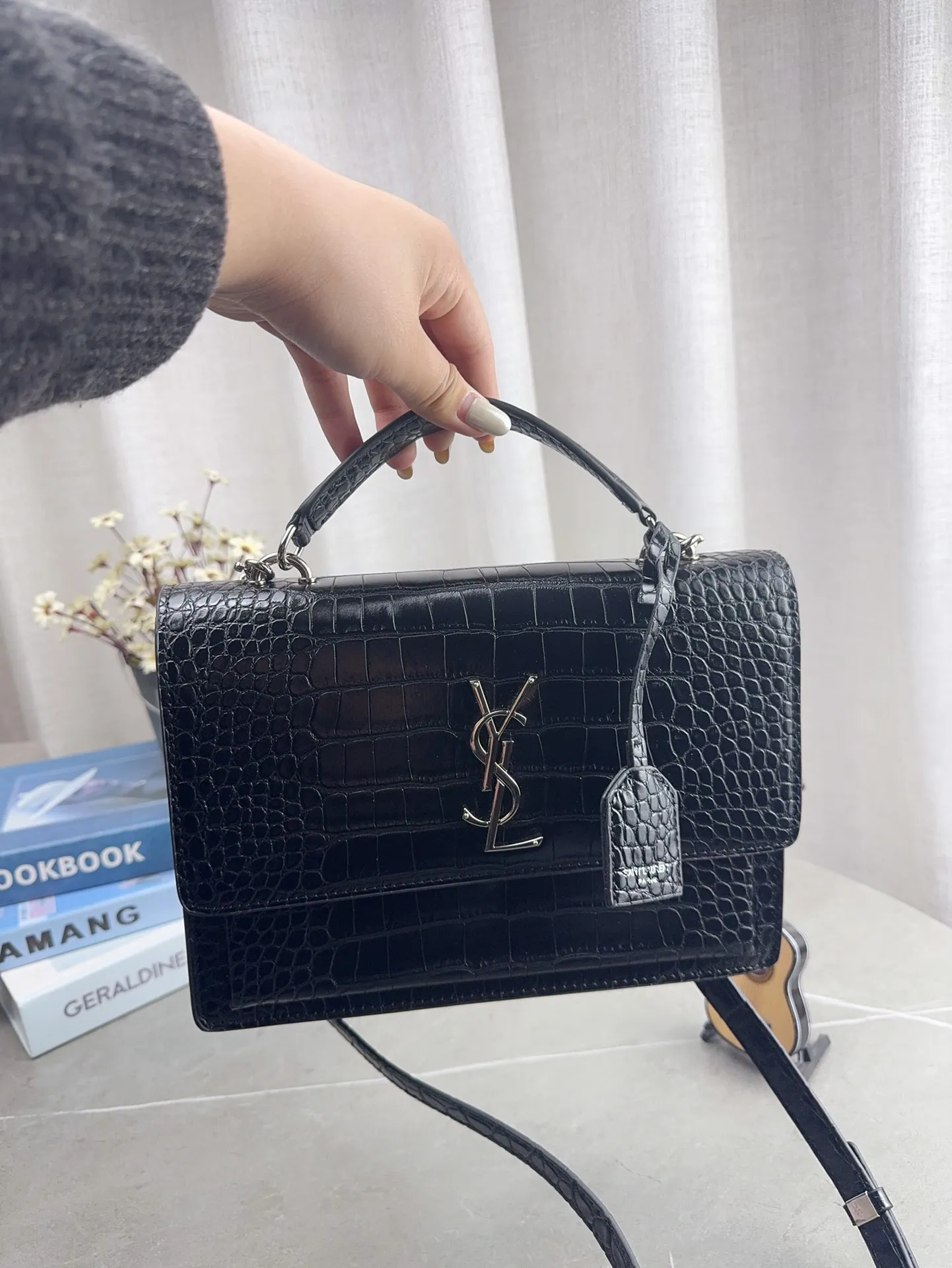 配礼盒包装 YSL圣罗兰sunset日落包 Sunset bag 陪你走遍天涯海角 一起看日落 ysl包包 尺寸15*17cm p140