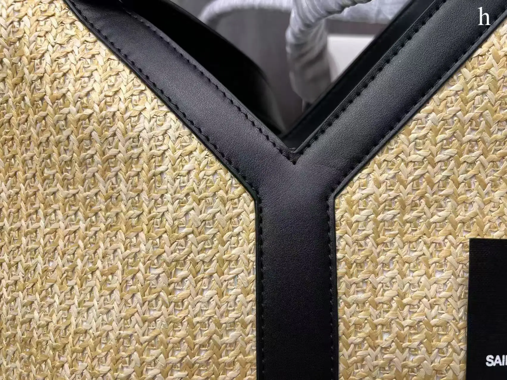 p155 Ysl编织托特包 ⚠️配盒 ⚠️尺寸34*32cm 可以手提单肩,拉菲草手工编织,度假休闲风,旅行上班通勤逛街皆可