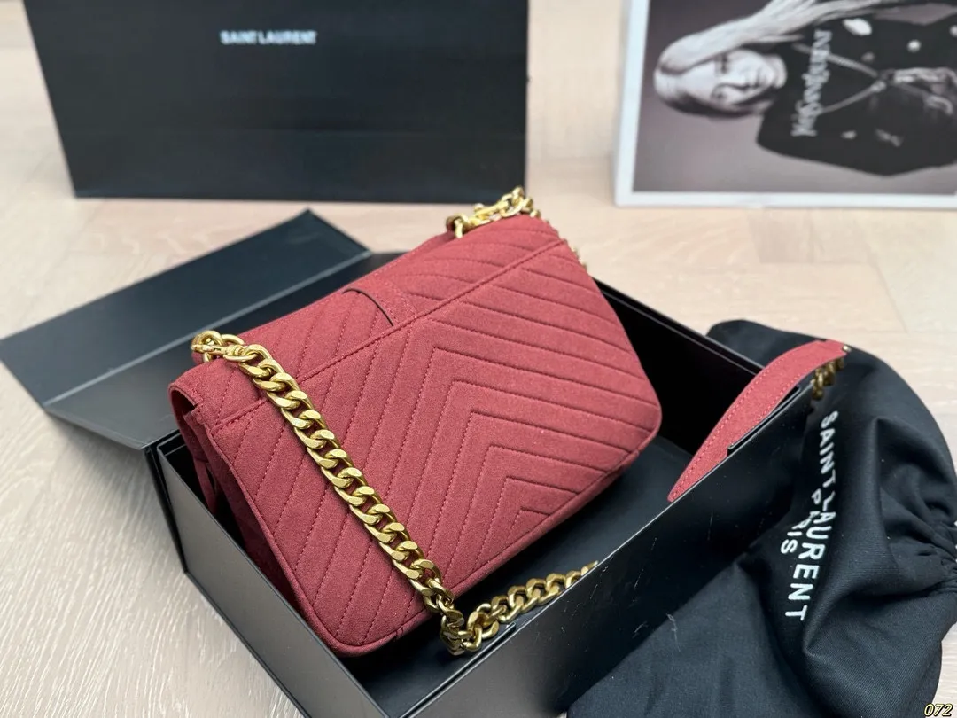 ¥185飞机盒 圣罗兰 ysl流苏单肩包 很有复古的感觉 高级又不失优雅 超有氛围感 通勤 休闲 约会通通可搭 尺寸24 16