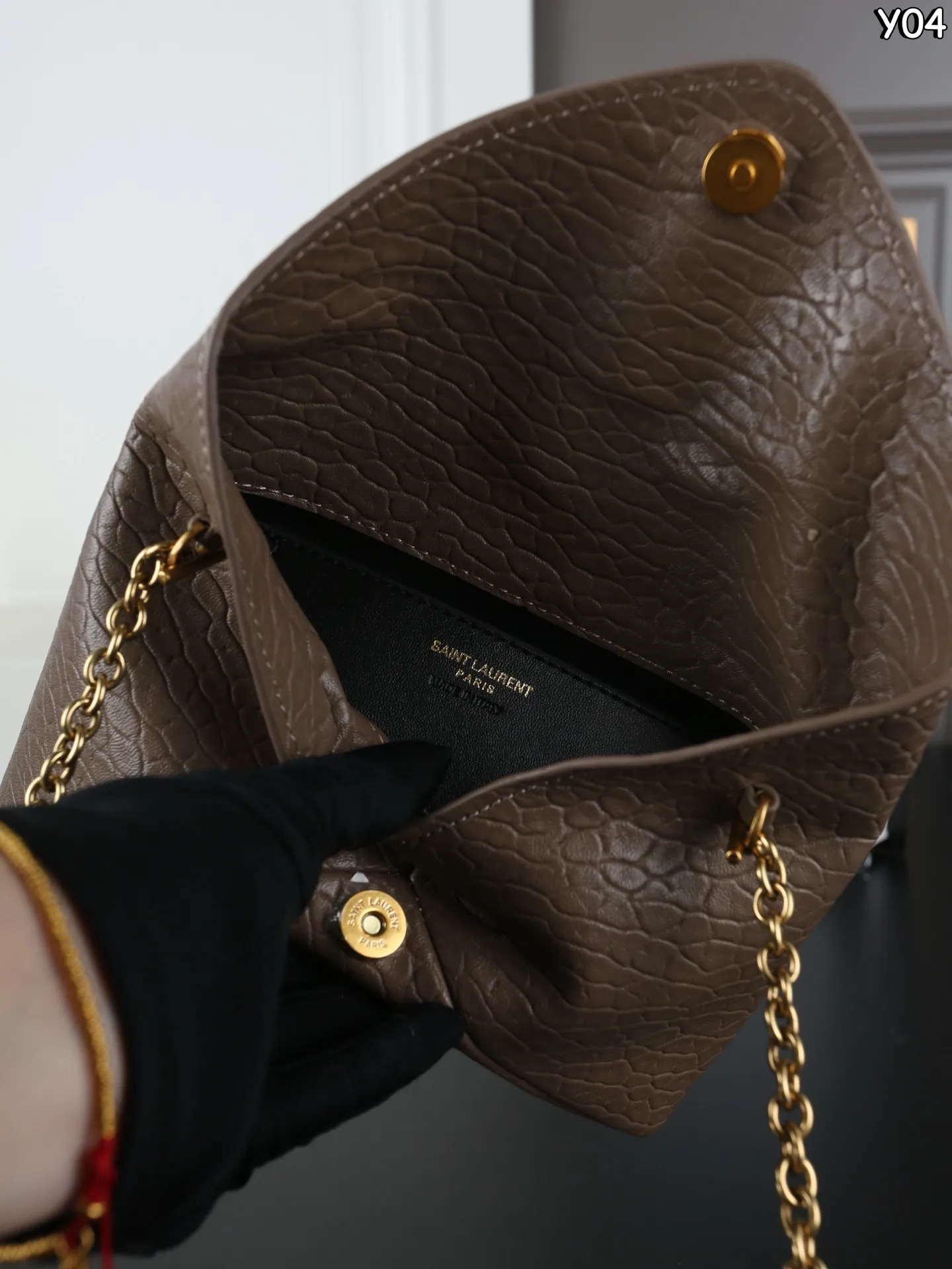 P160 全套礼盒 圣罗兰 YSL LE CASSANDRE 大象纹 链条包 信封包 单肩斜挎手拿包 精致度满分10 mini链条包新色新色好有气质小羊皮材质 很轻很软!巴掌大却超好装的小个子可以闭眼冲 超软超有质感！！！ 尺寸：19&times;12