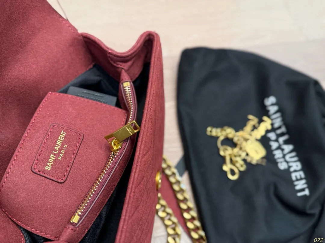 ¥185飞机盒 圣罗兰 ysl流苏单肩包 很有复古的感觉 高级又不失优雅 超有氛围感 通勤 休闲 约会通通可搭 尺寸24 16