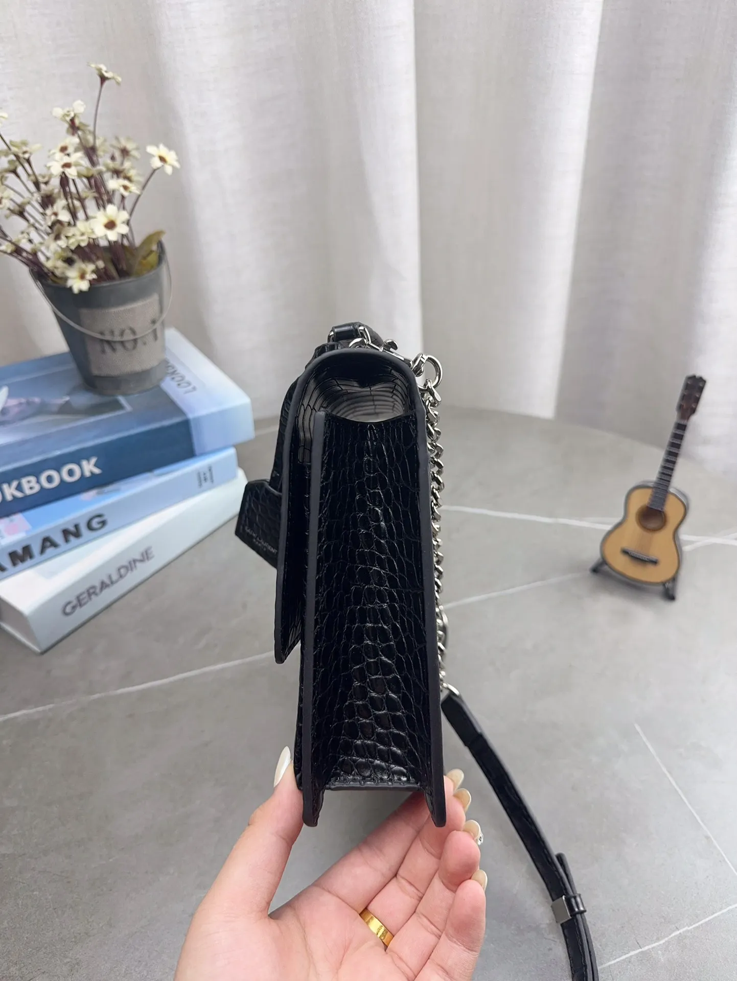 配礼盒包装 YSL圣罗兰sunset日落包 Sunset bag 陪你走遍天涯海角 一起看日落 ysl包包 尺寸15*17cm p140