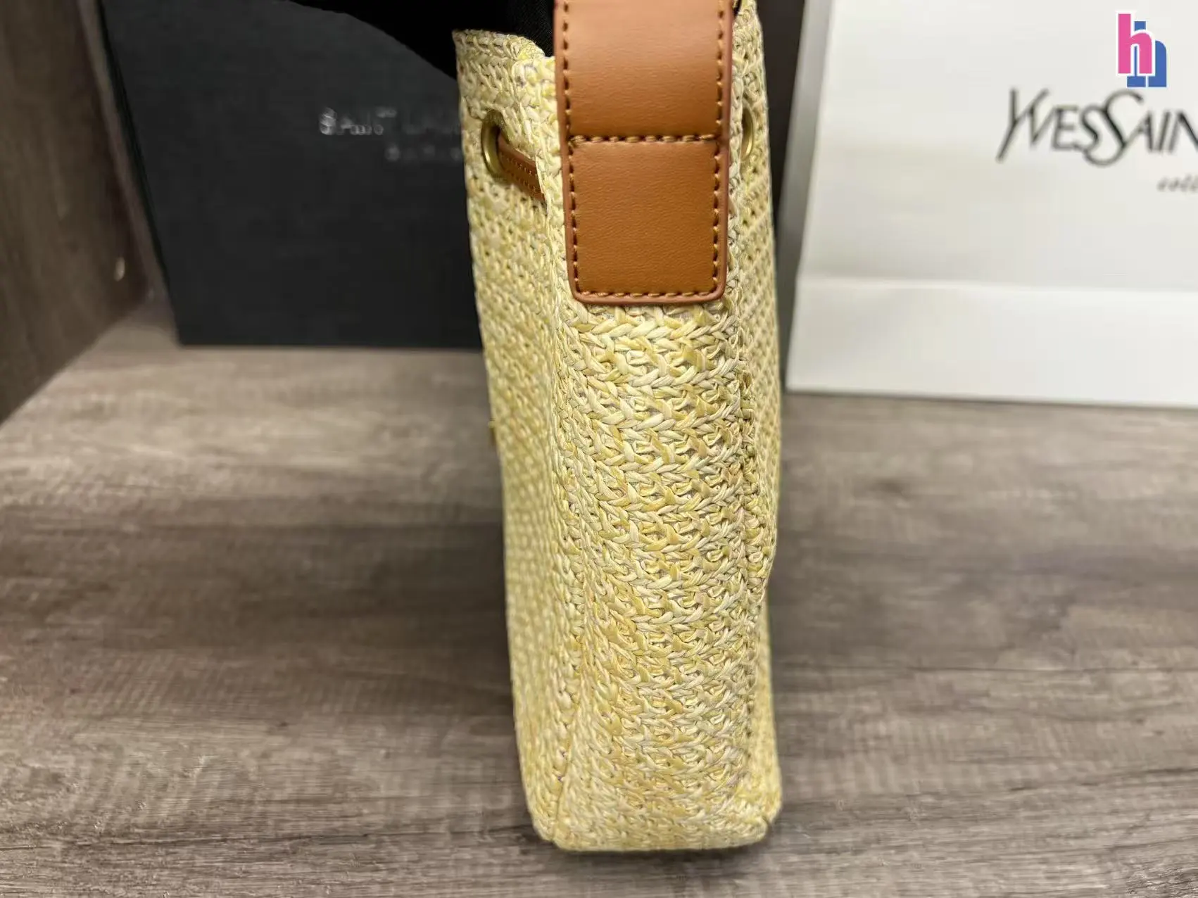 p140 ysl 圣罗兰草编水桶包 ⚠️配盒 ⚠️尺寸24*30cm 夏日元气,编织优雅篇章 自然质感,邂逅夏日风情