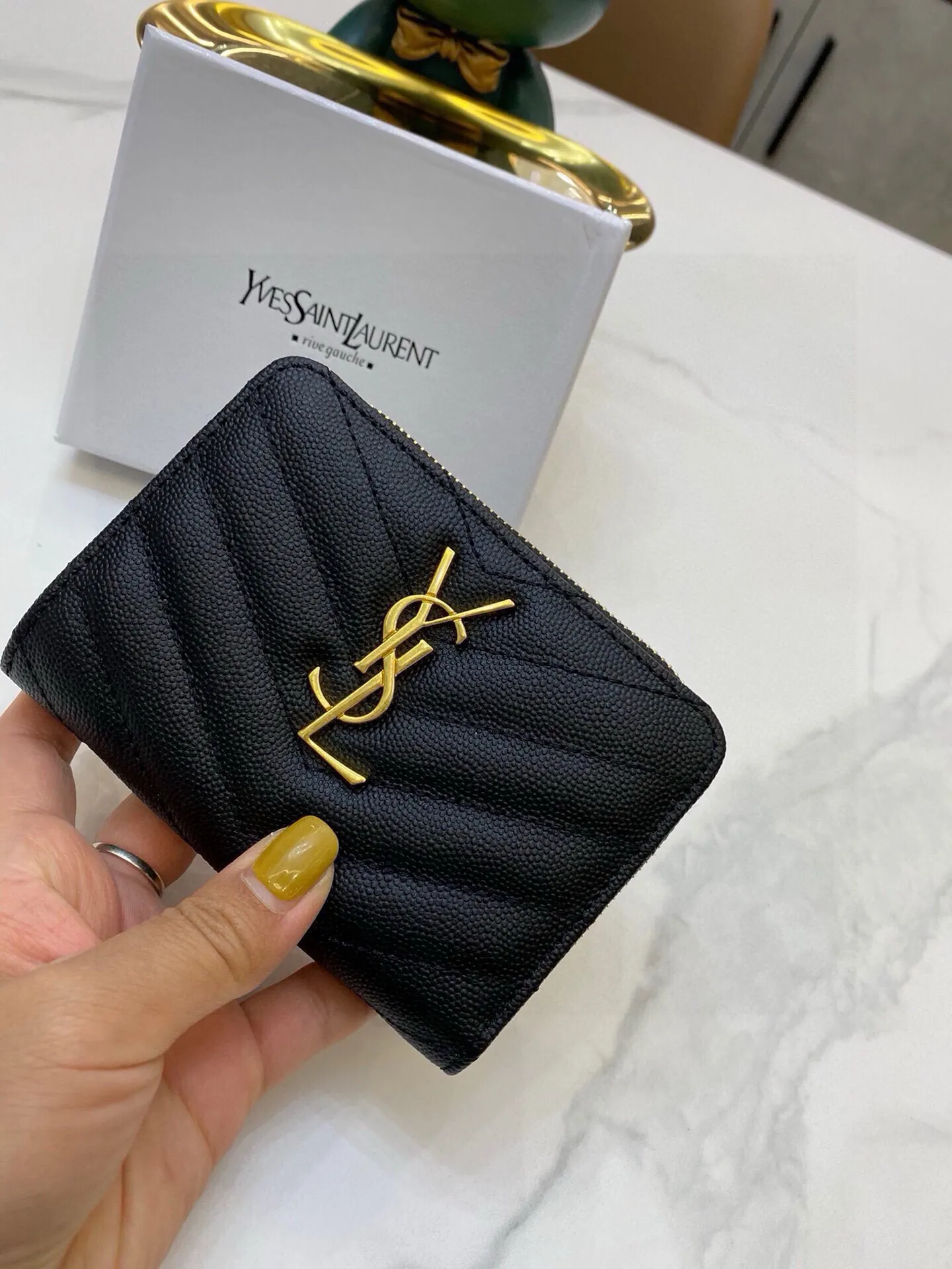 📢📢📢p90 4852圣罗兰 专柜🔥爆款 女士钱包 三折款 💕里外鱼子酱牛皮 1:1原单品质 简单百搭 大容量 💕超级美哦 💥 12 9