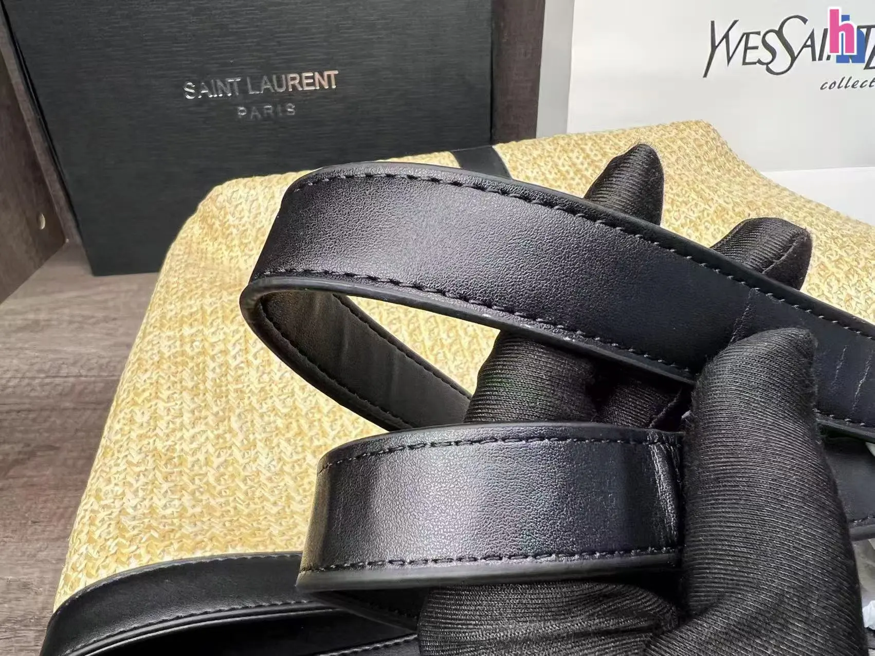 p155 Ysl编织托特包 ⚠️配盒 ⚠️尺寸34*32cm 可以手提单肩,拉菲草手工编织,度假休闲风,旅行上班通勤逛街皆可