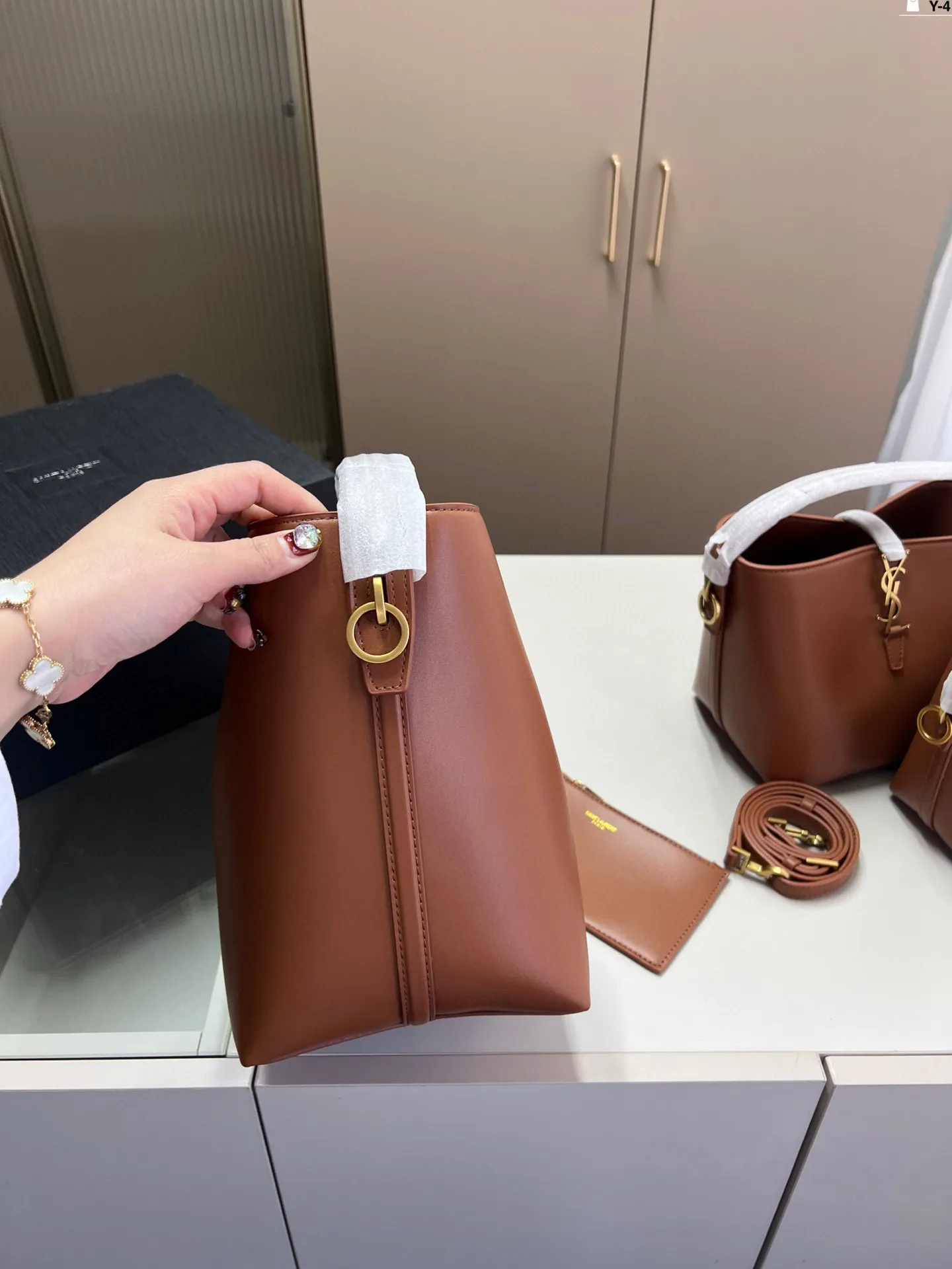 大💰p145 大号配零钱包 中号小号不配 YSL圣罗兰 Hobo水桶包 舒适与精致并存 Y-4尺寸25&times;25/20&times;20/15&times;15折叠盒