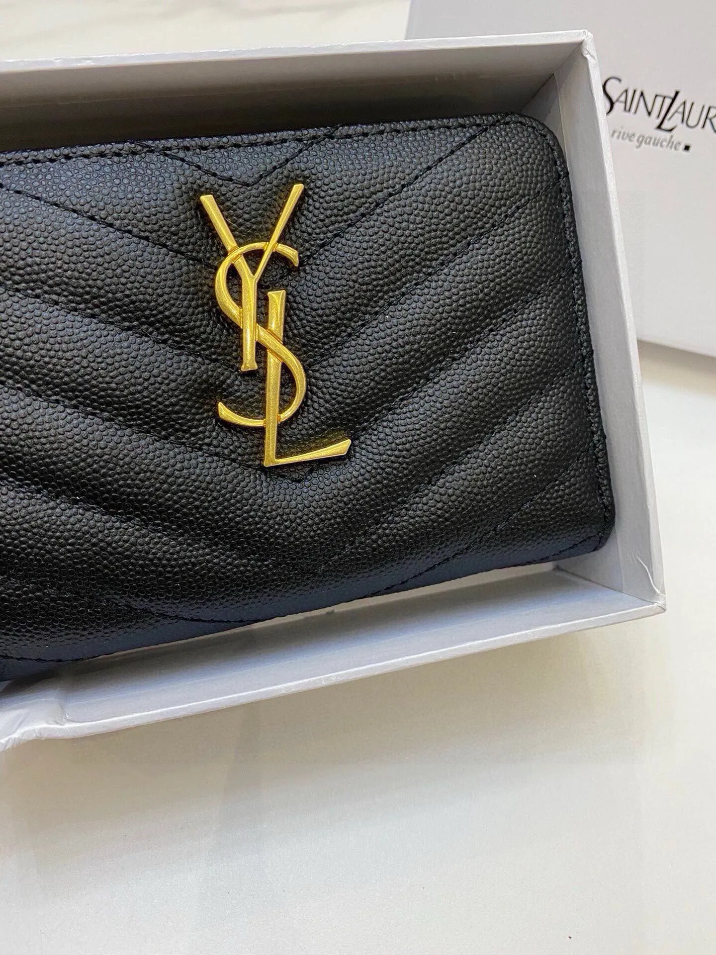 📢📢📢p90 4852圣罗兰 专柜🔥爆款 女士钱包 三折款 💕里外鱼子酱牛皮 1:1原单品质 简单百搭 大容量 💕超级美哦 💥 12 9