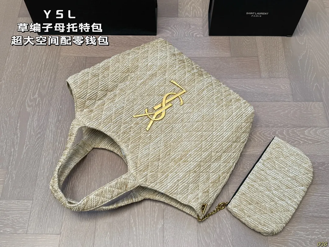 ¥180 YSL圣罗兰草编子母托特包💕 超大空间 配零钱包✔️ 大logo搭配草编工艺~ 别有一番风味 ,巨轻盈 慵懒随性,自在随心❗️❗️ 尺寸38 38