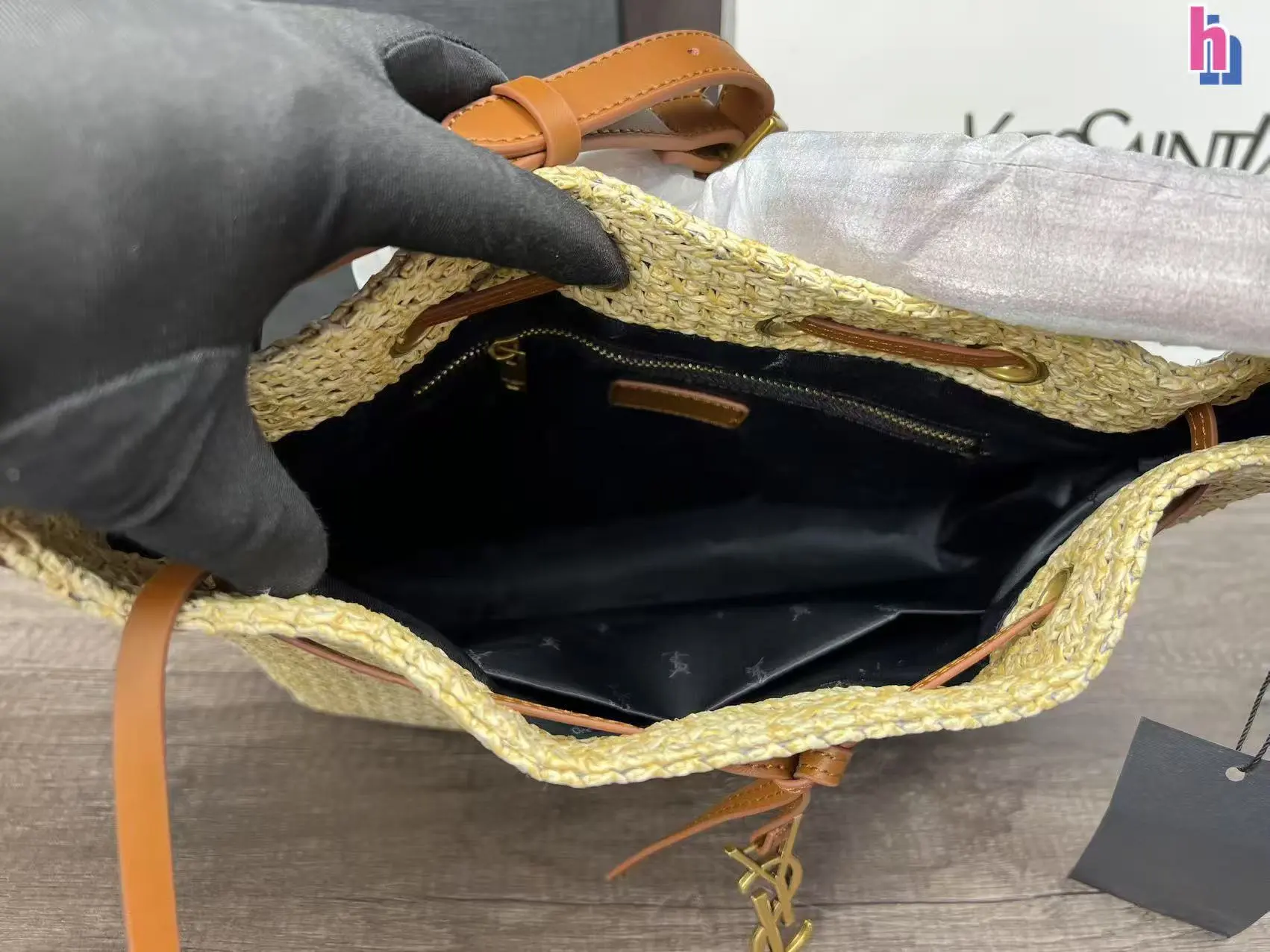 p140 ysl 圣罗兰草编水桶包 ⚠️配盒 ⚠️尺寸24*30cm 夏日元气,编织优雅篇章 自然质感,邂逅夏日风情