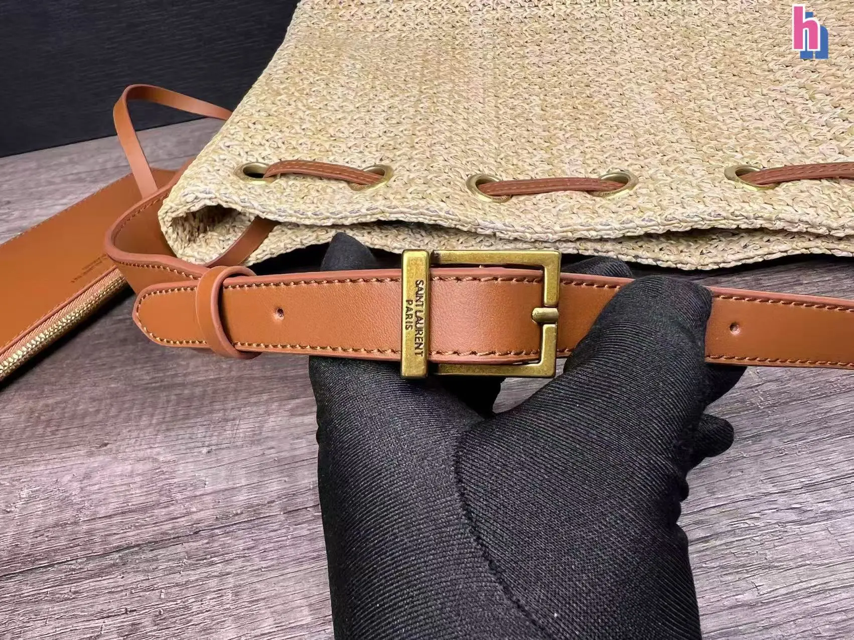 p140 ysl 圣罗兰草编水桶包 ⚠️配盒 ⚠️尺寸24*30cm 夏日元气，编织优雅篇章 自然质感，邂逅夏日风情