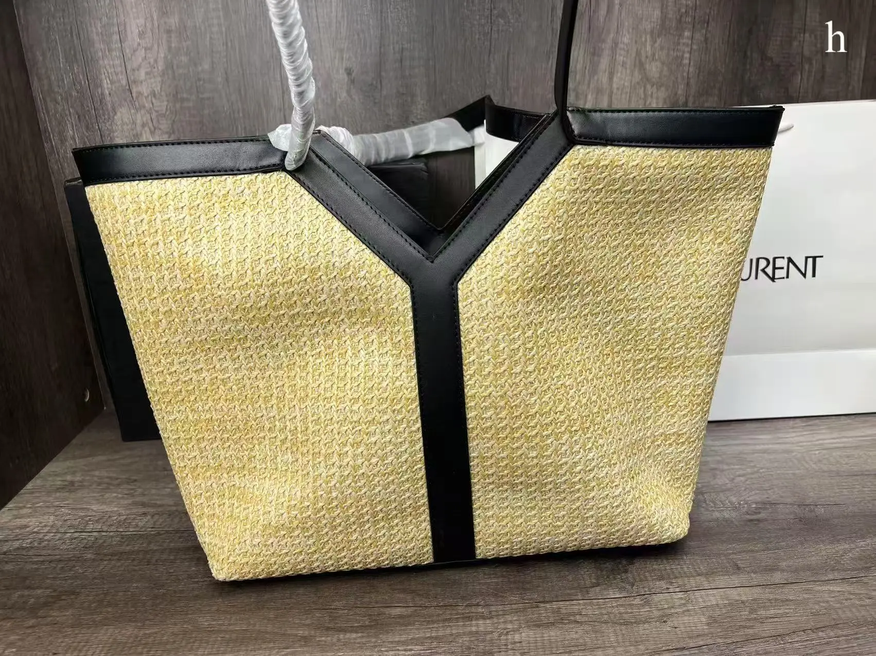 p155 Ysl编织托特包 ⚠️配盒 ⚠️尺寸34*32cm 可以手提单肩,拉菲草手工编织,度假休闲风,旅行上班通勤逛街皆可