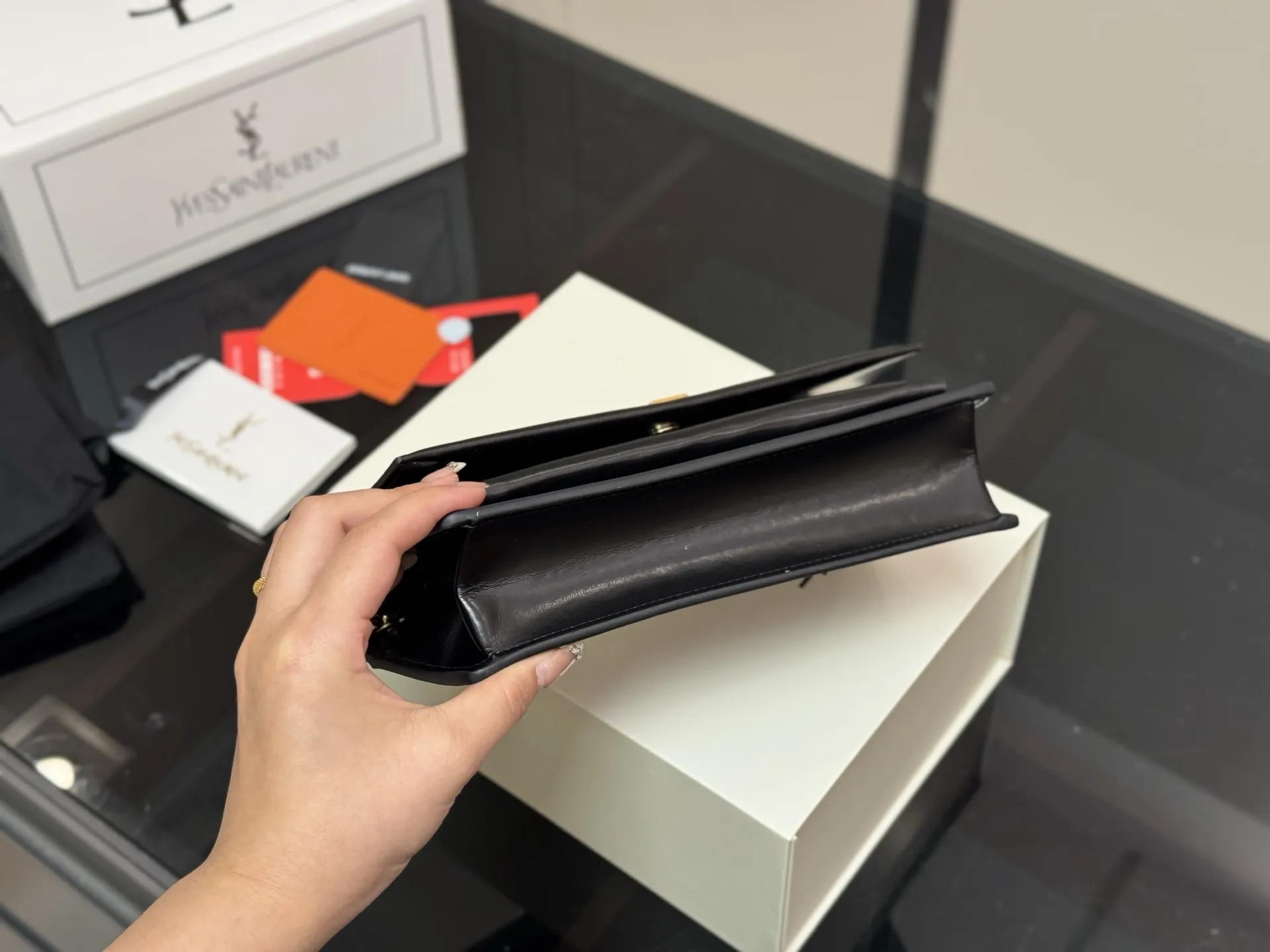 ¥175 配折叠盒飞机盒 YSL圣罗兰sunset日落包 Sunset bag 陪你走遍天涯海角 一起看日落 ysl包包 尺寸:22.13cm