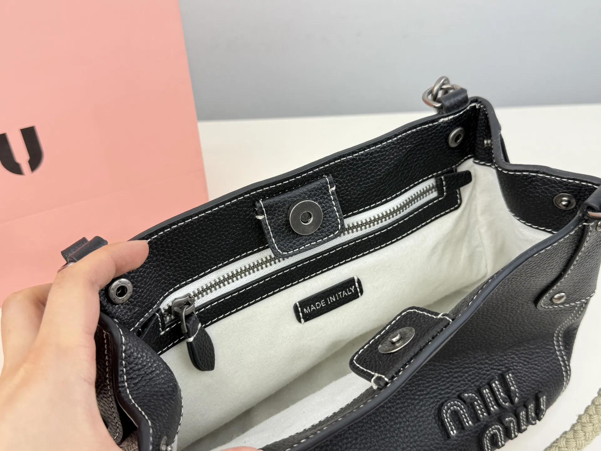 (折叠盒⚠️)p245 (牛皮) Miumiu新款麻绳托特 直戳少女心! 尺寸25×19