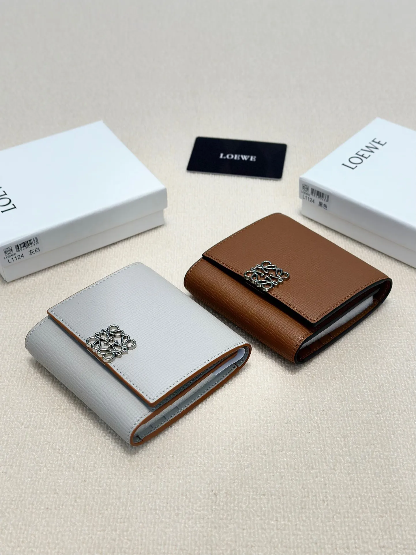 P115🎀🎀颜色 四色可选🎀尺寸 10x9.5🎀罗意威爆款牛皮钱包🔥款式经典做工精细耐磨耐用手感极佳❤️