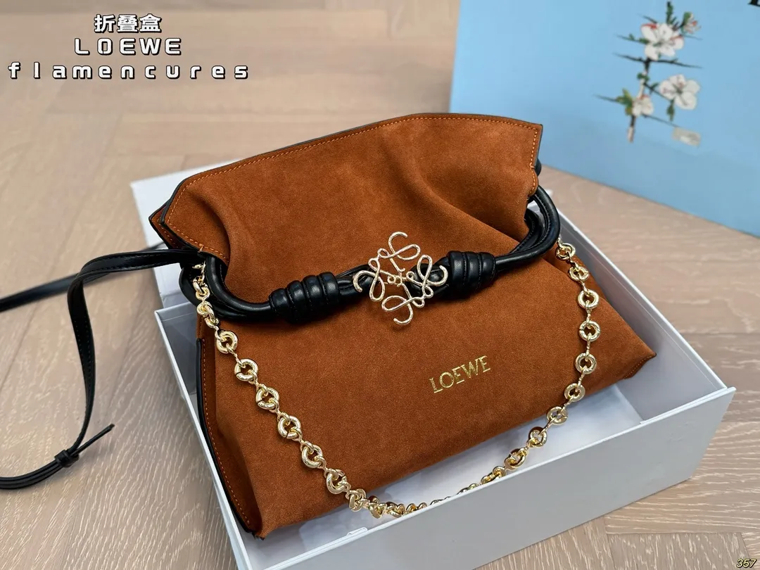 &yen;185折叠盒 罗意威 LOEWE flamencures福袋 舒适与精致并存 简洁大方 却又不失小心机 轻松朾造优雅通勤穿搭 尺寸30 20