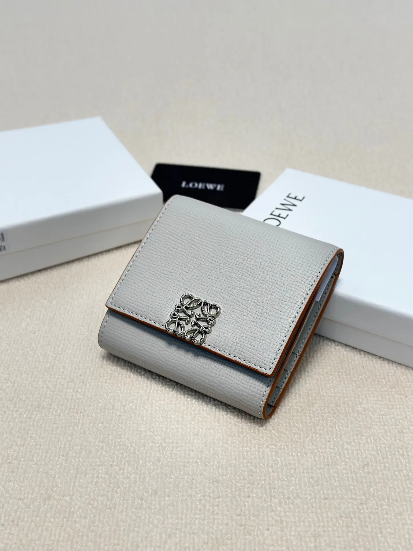 P115🎀🎀颜色 四色可选🎀尺寸 10x9.5🎀罗意威爆款牛皮钱包🔥款式经典做工精细耐磨耐用手感极佳❤️