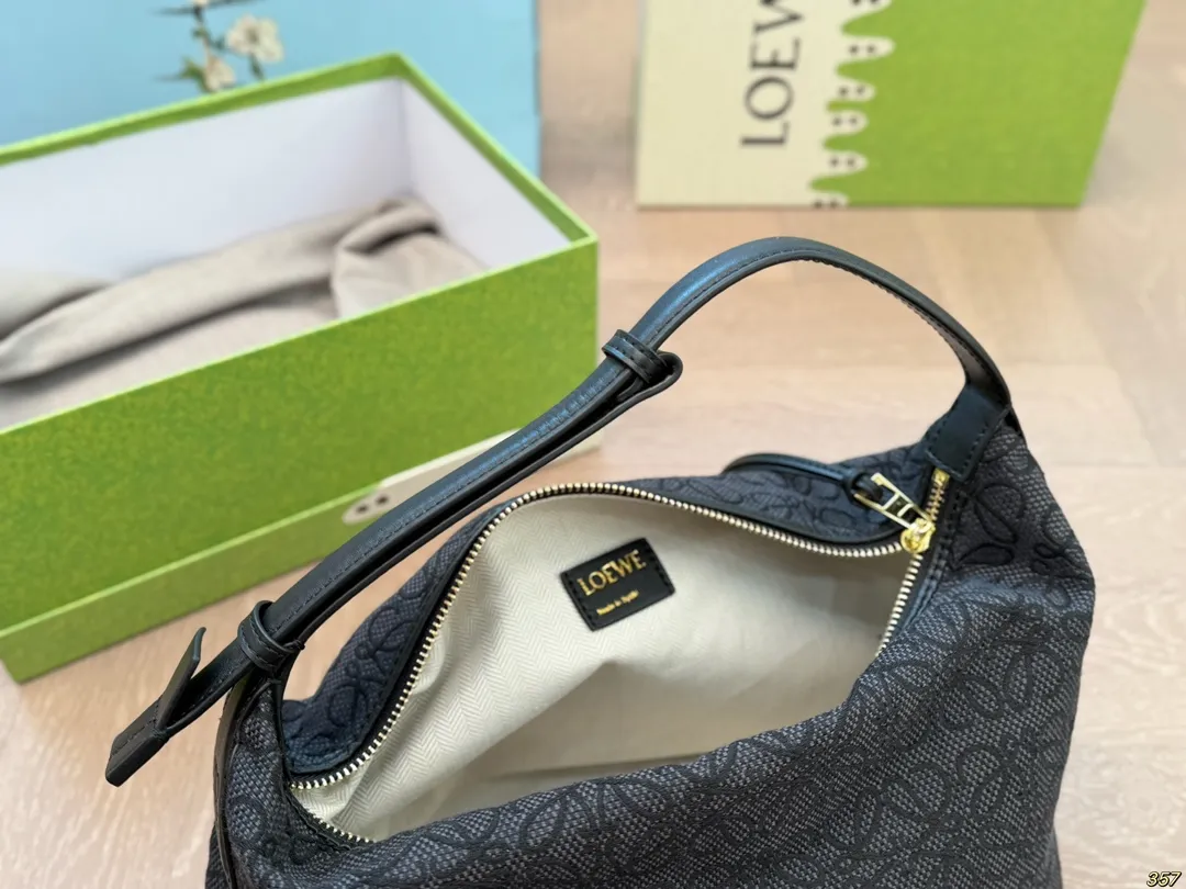 ¥140/¥135配盒 罗意威LOEWE 便当包软盒子包 妥妥的宝藏系列 一眼心动 超级时髦 尺寸25 16/20 11