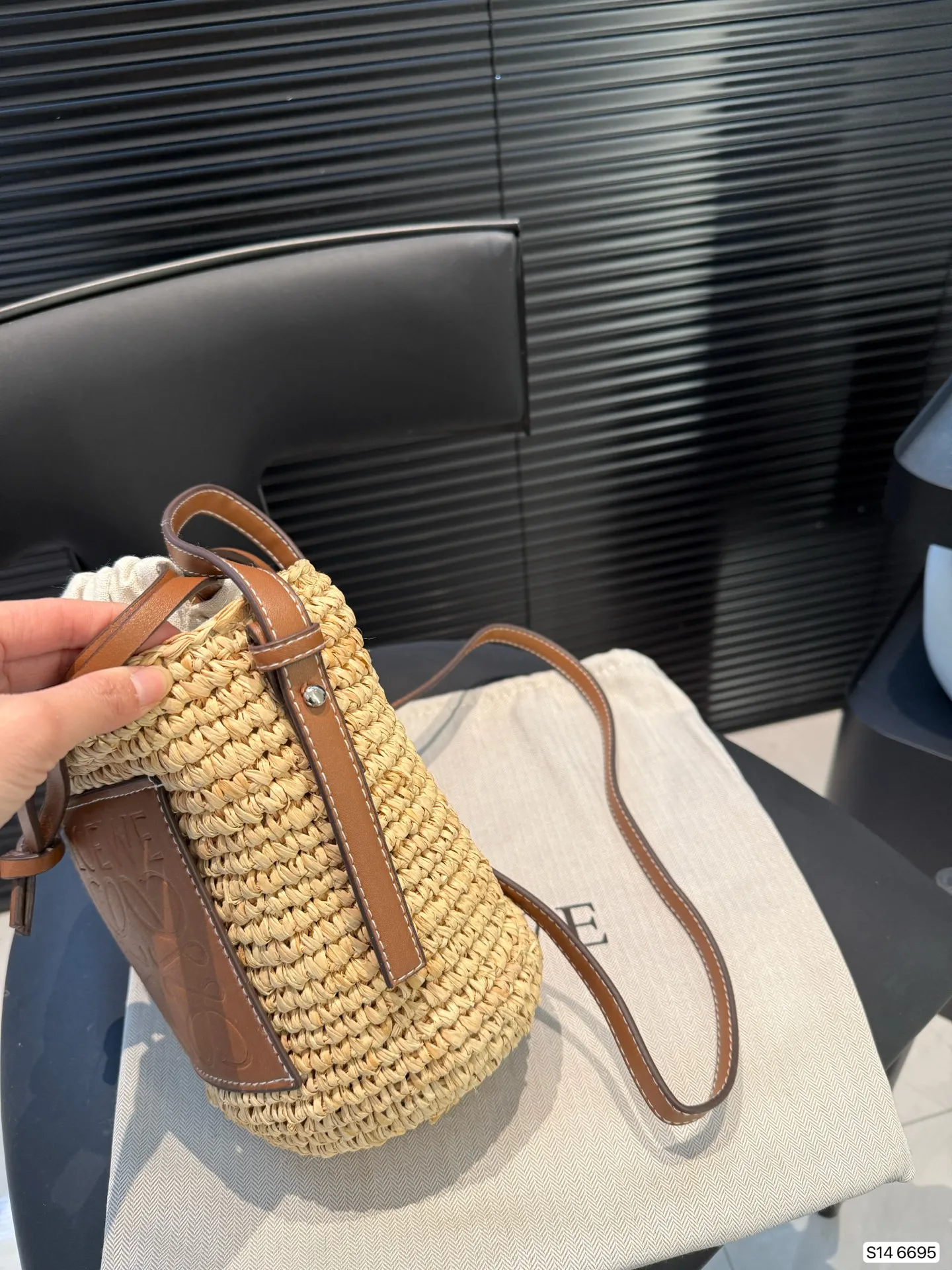 P120 罗意威编织购物袋 手感和视觉效果是一样的 包型更是完美，随意搭配！尺寸14 21 货号6695