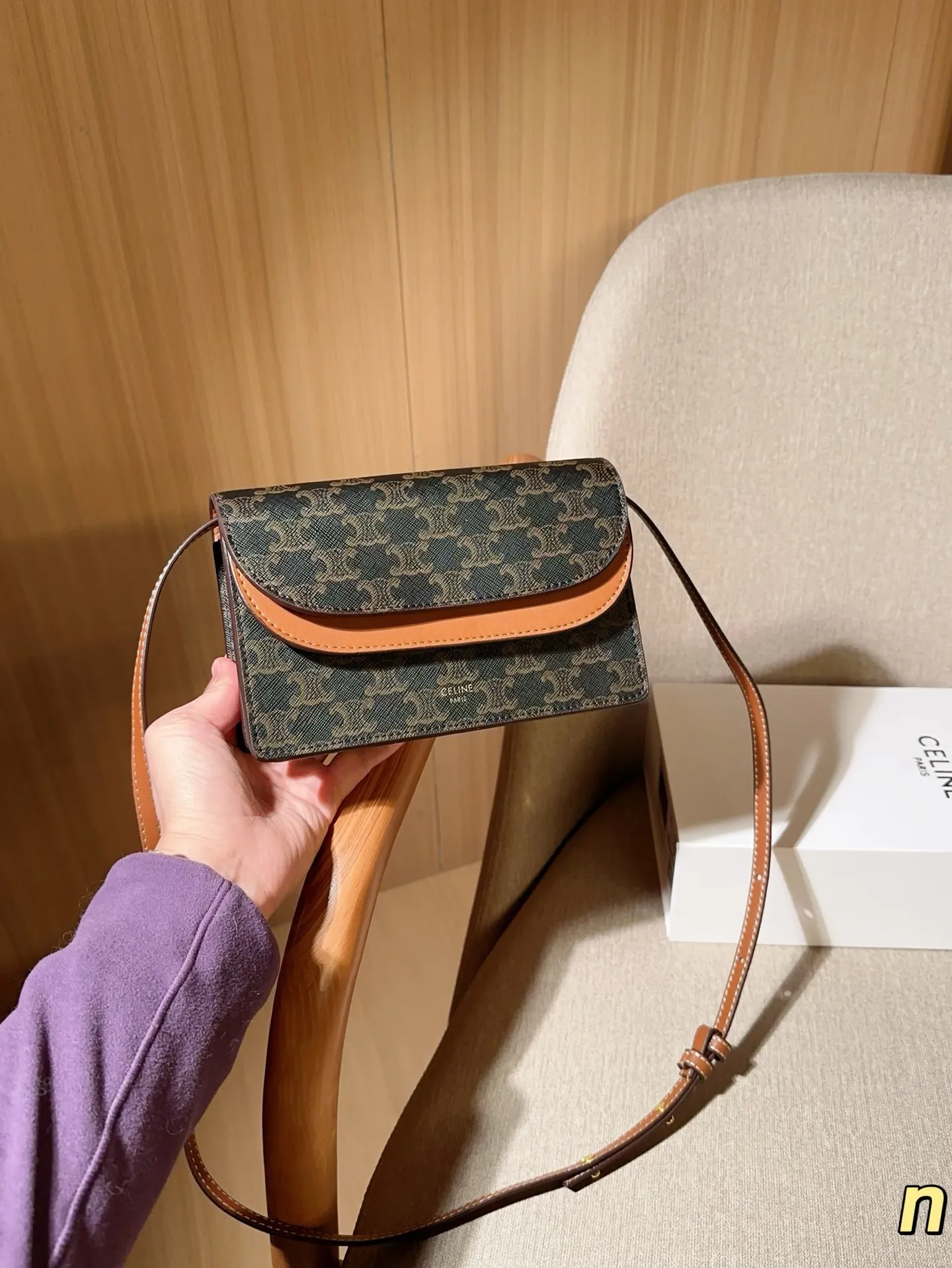 💰135 CELINE赛琳 TOILE TRIOMPHE系列经典老花斜挎手拿包 风琴包小方包信封包 尺寸20×12×6 礼盒包装🎁