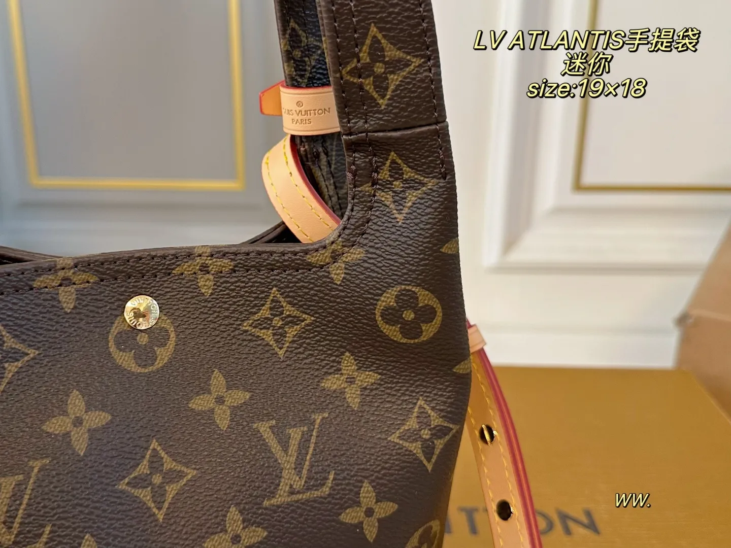 P170 迷你(折叠盒飞机盒) size:19×18 LV路易威登ATLANTIS菜篮子手提袋💕 今年的秀场款!非常🆒 小巧可爱,适合小个子女生! 自带皮肩带,可挽🉑️背~ 运动、休闲,🉑️爱气息都能搭✅