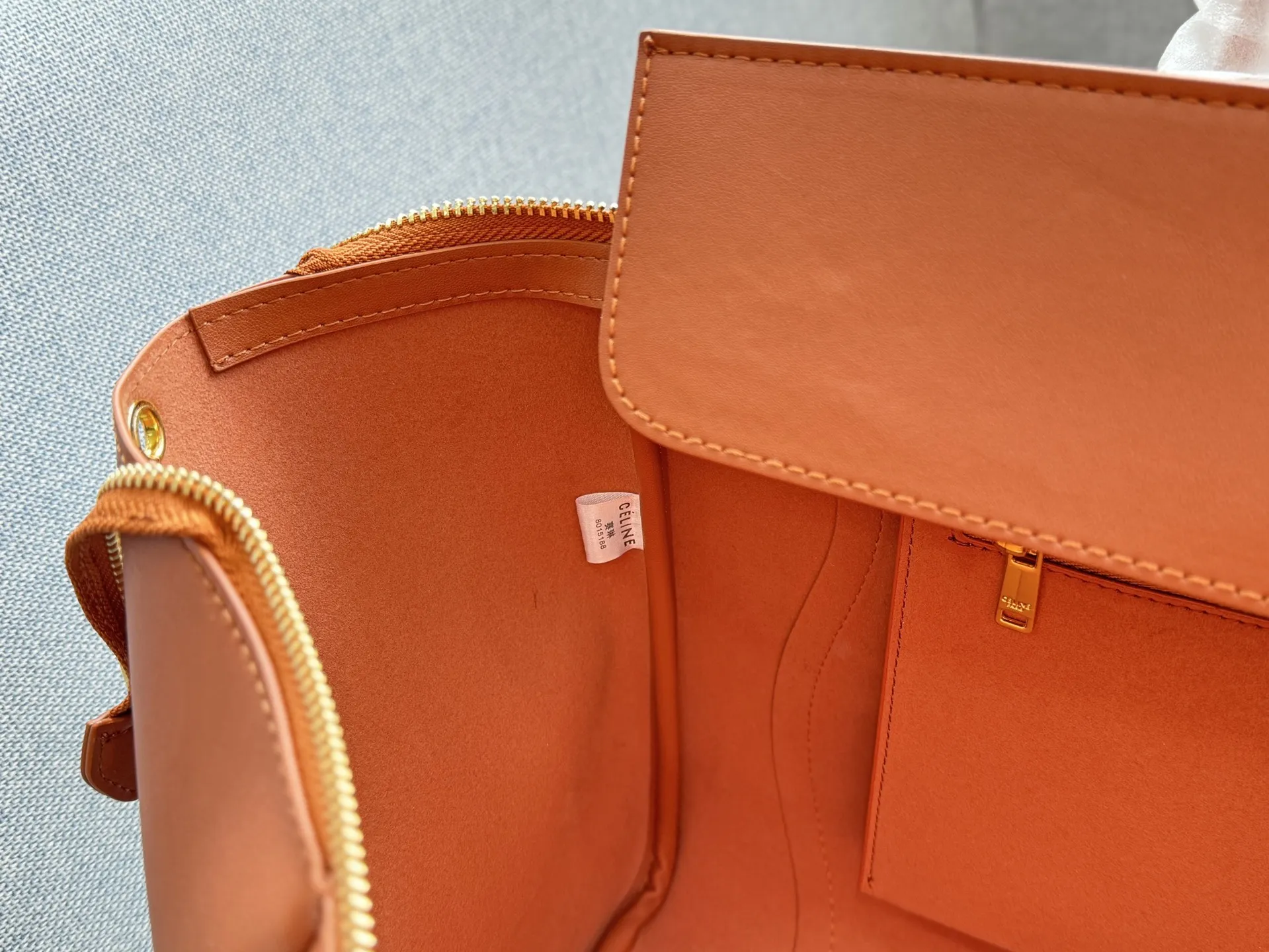 💰220 size:36×24 CELINE赛琳 SMILING LUGGAGE 笑脸包手提包 笑脸包