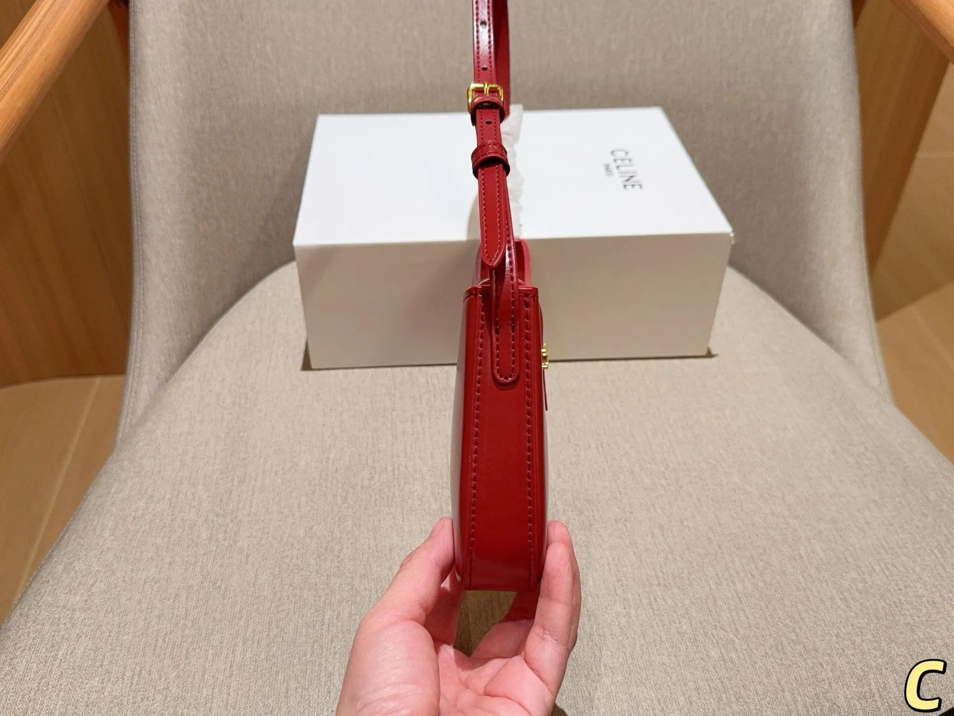 💰125 赛琳Celine 25新品TINA凯旋门腋下包 尺寸26&times;13&times;3 礼盒包装🎁