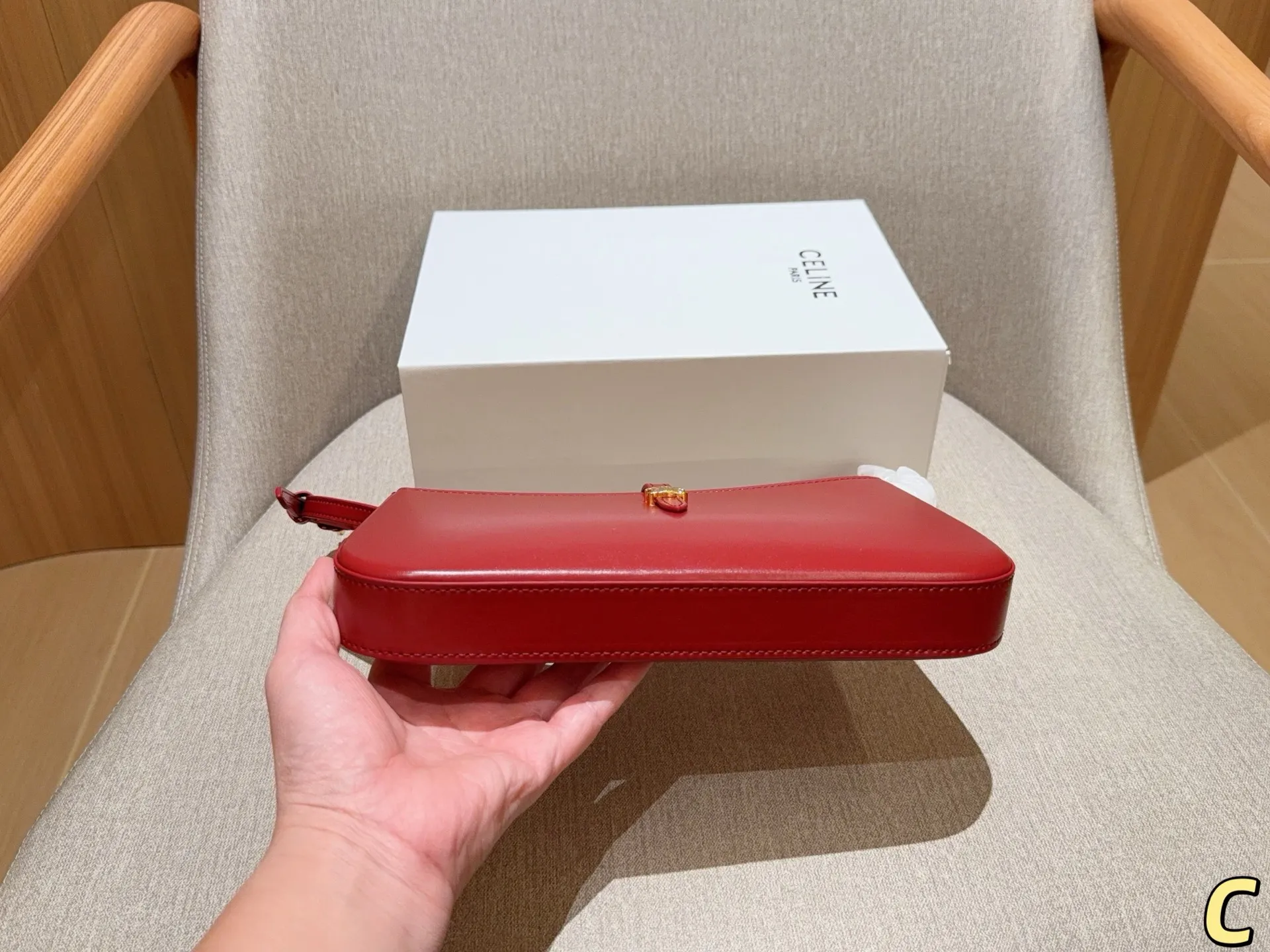 💰125 赛琳Celine 25新品TINA凯旋门腋下包 尺寸26×13×3 礼盒包装🎁