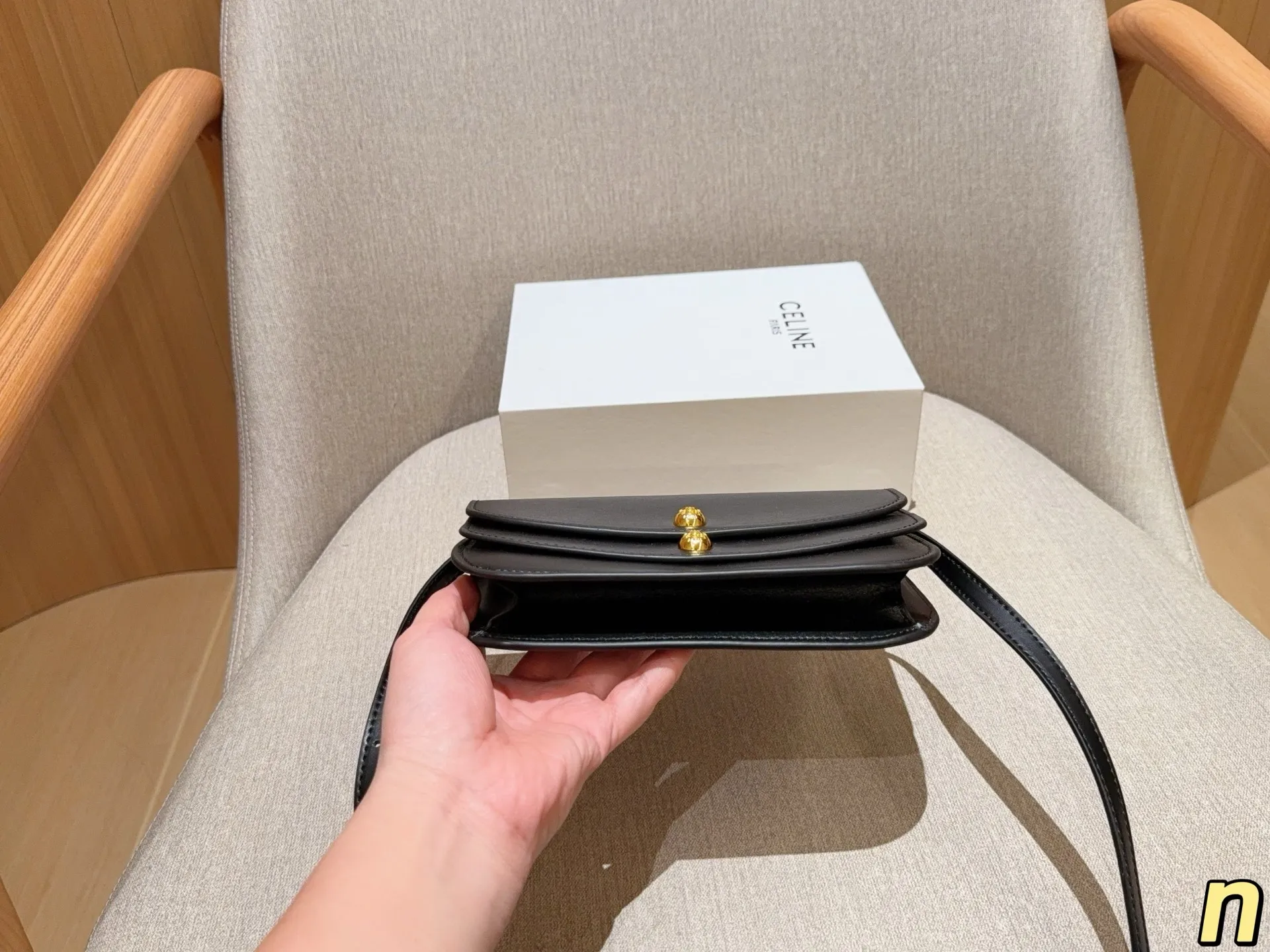 💰140 CELINE赛琳 新款双层woc斜挎信封包～ 尺寸20&times;13&times;5 礼盒包装🎁