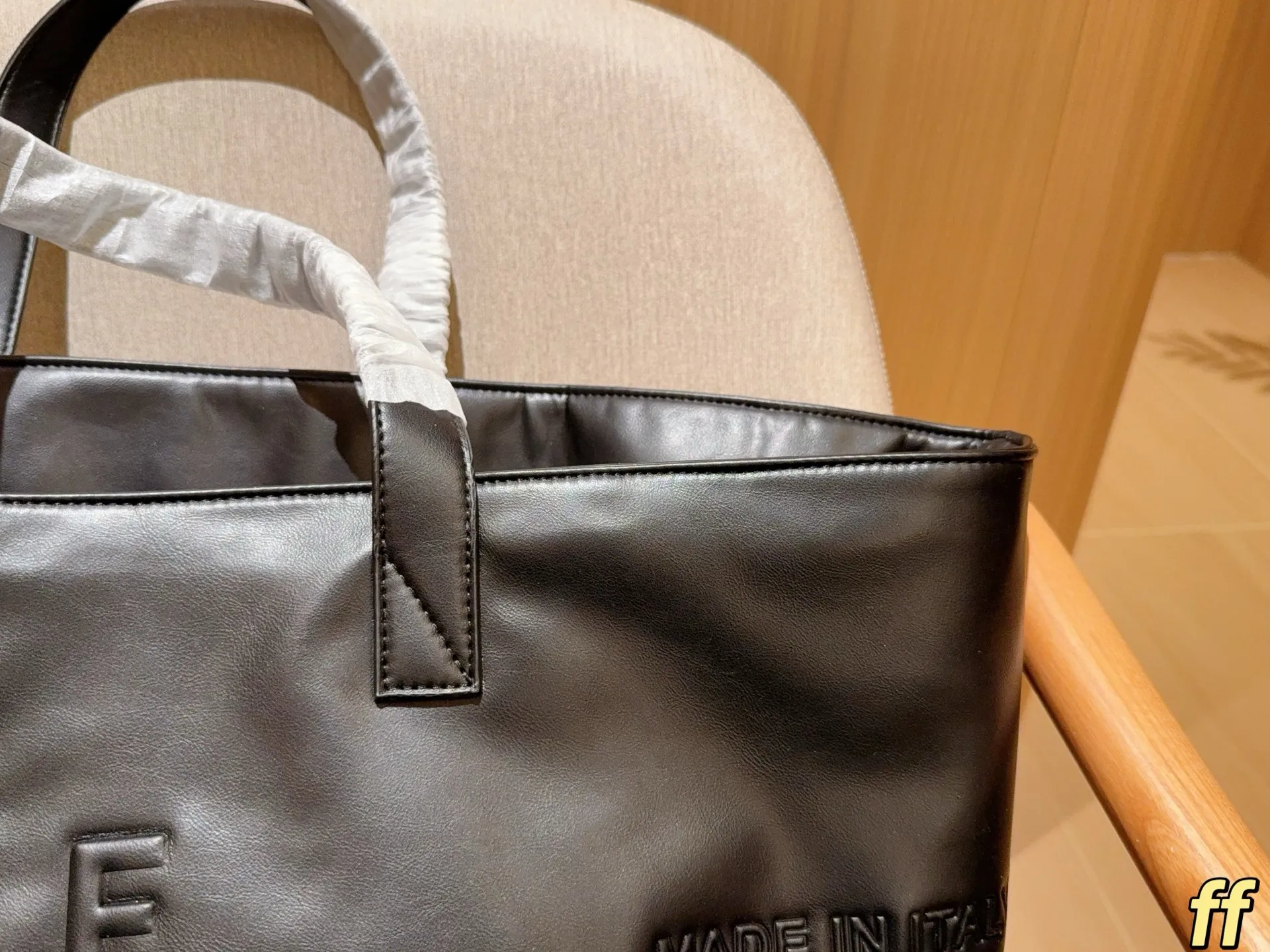 💰125 Celine赛琳 秋冬必备!单品包包超大气的购物包~托特包 尺寸46×34