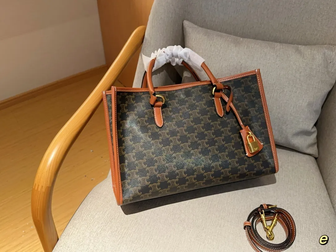 💰125 无盒 赛琳celine 新款老花托特包Tote购物袋 超大容量很能装~超级实用 尺寸：35*23