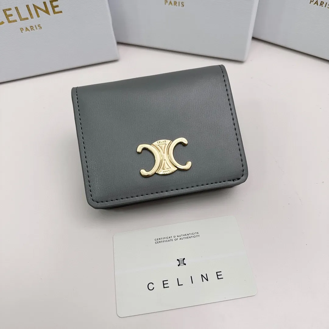 P85🎀Celine 3510🎀颜色 黑色 鹅黄 灰色 🎀尺寸：11*9*3🎀Celine官网最新款！短式钱包非常炫美的一个系列，专柜同步，采用头层牛皮，精致时尚！