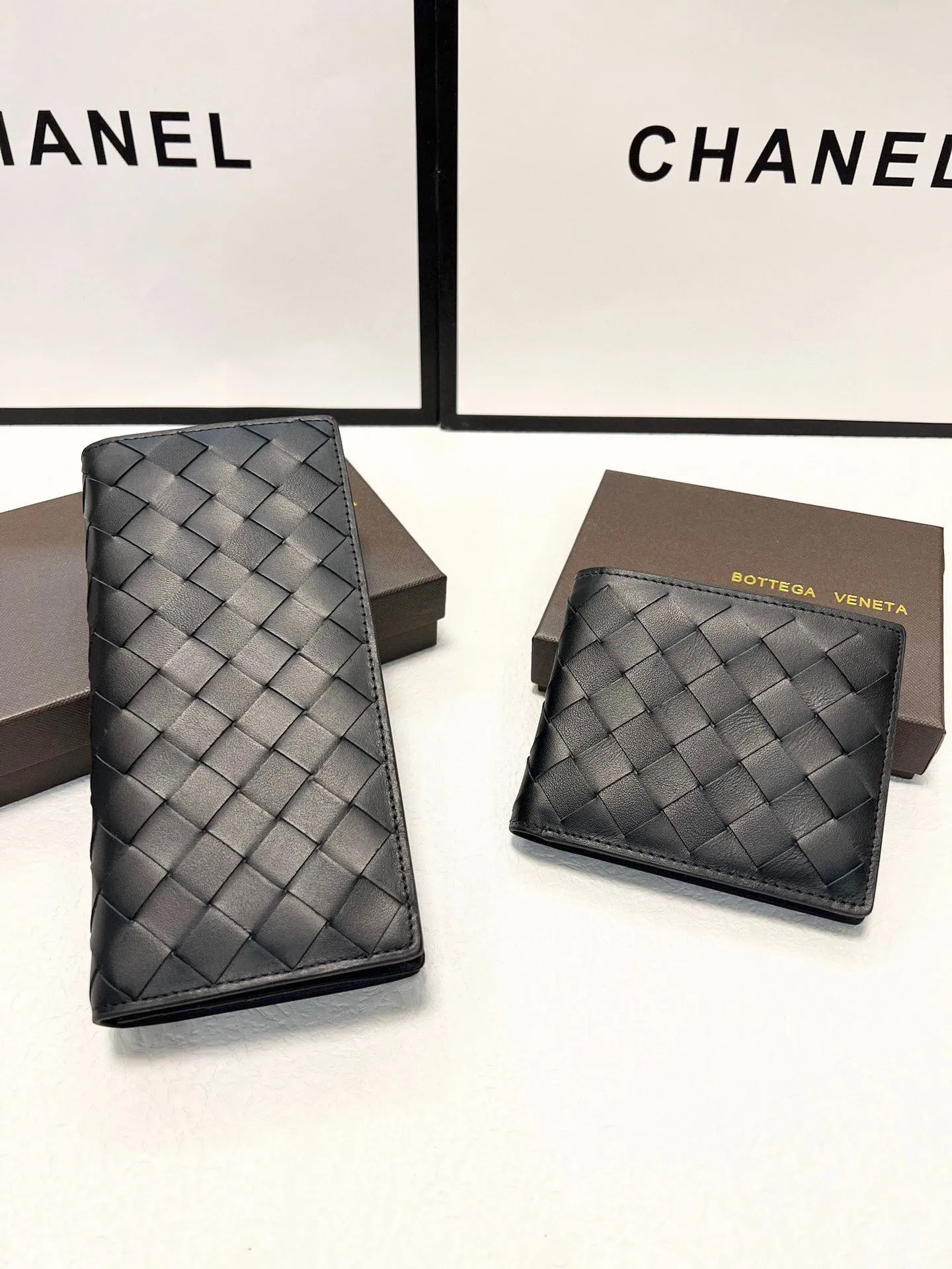 短p85长p95🎀🎀颜色 黑🎀尺寸 19x10 12x10🎀Bv专柜款💕金典牛皮短长款对折🔥一比一品质牛皮手工织编手感超赞[得意]