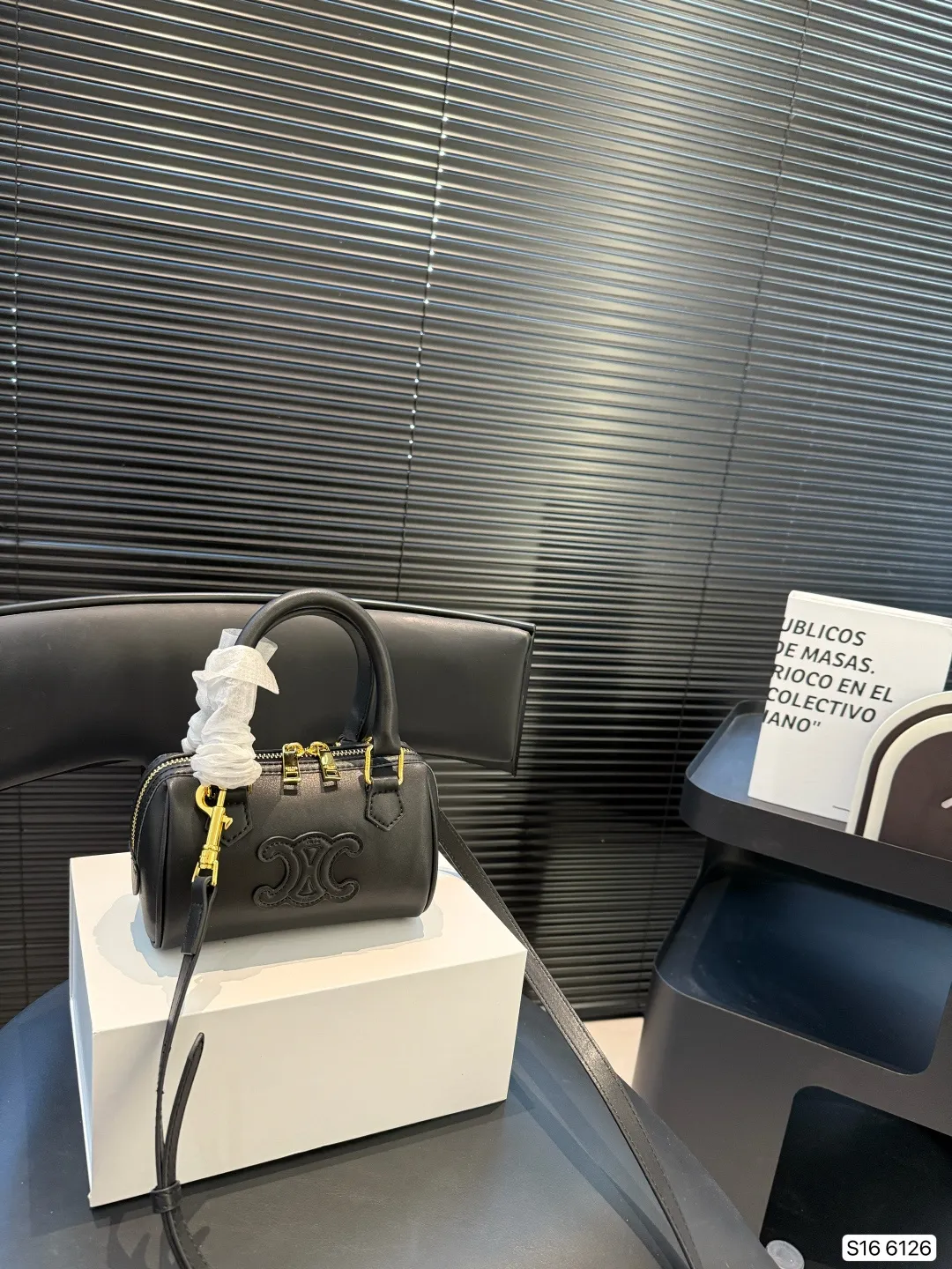 P130 配折叠盒子 赛琳枕头包 超级可爱的家族~ 可可爱爱的波士顿,适合每一个小女生,亲子包也完全ok~ 尺寸:16 11 货号6126