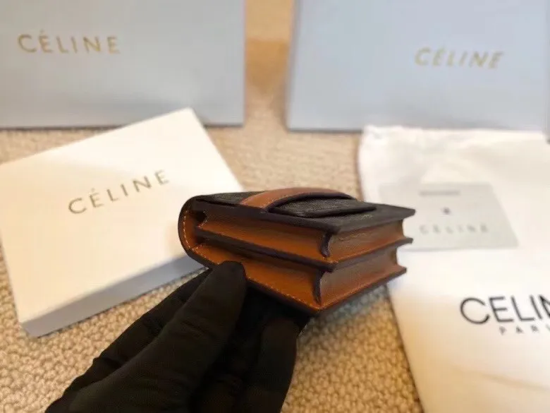 P85🎀Celine 31535🎀颜色 黑色印花🎀尺寸 10.5*9*4🎀Celine 专柜TRIOMPHE CANVAS 标志印花帆布系列 专柜同步,采用头层牛皮,精致时尚!