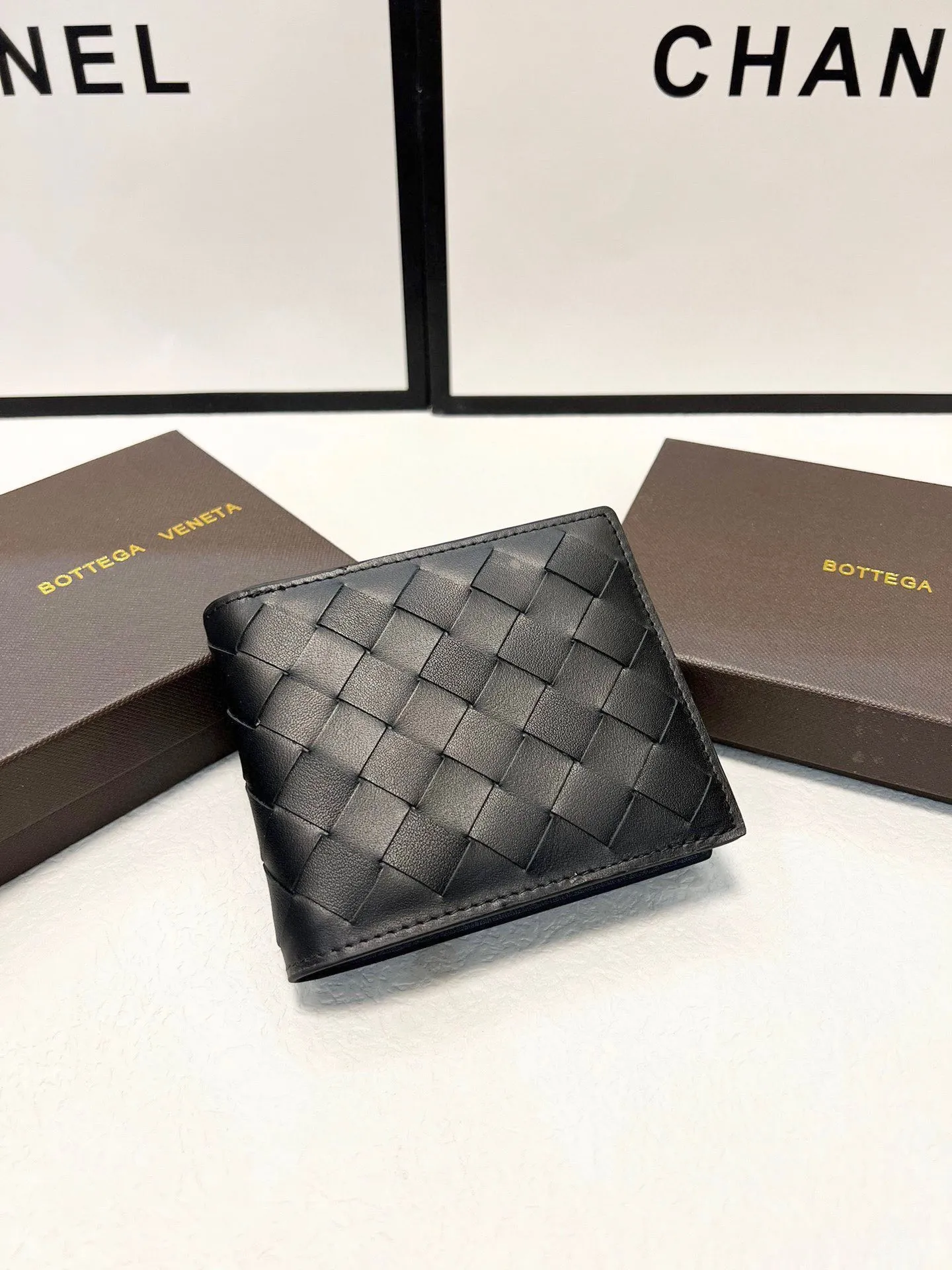 短p85长p95🎀🎀颜色 黑🎀尺寸 19x10 12x10🎀Bv专柜款💕金典牛皮短长款对折🔥一比一品质牛皮手工织编手感超赞[得意]