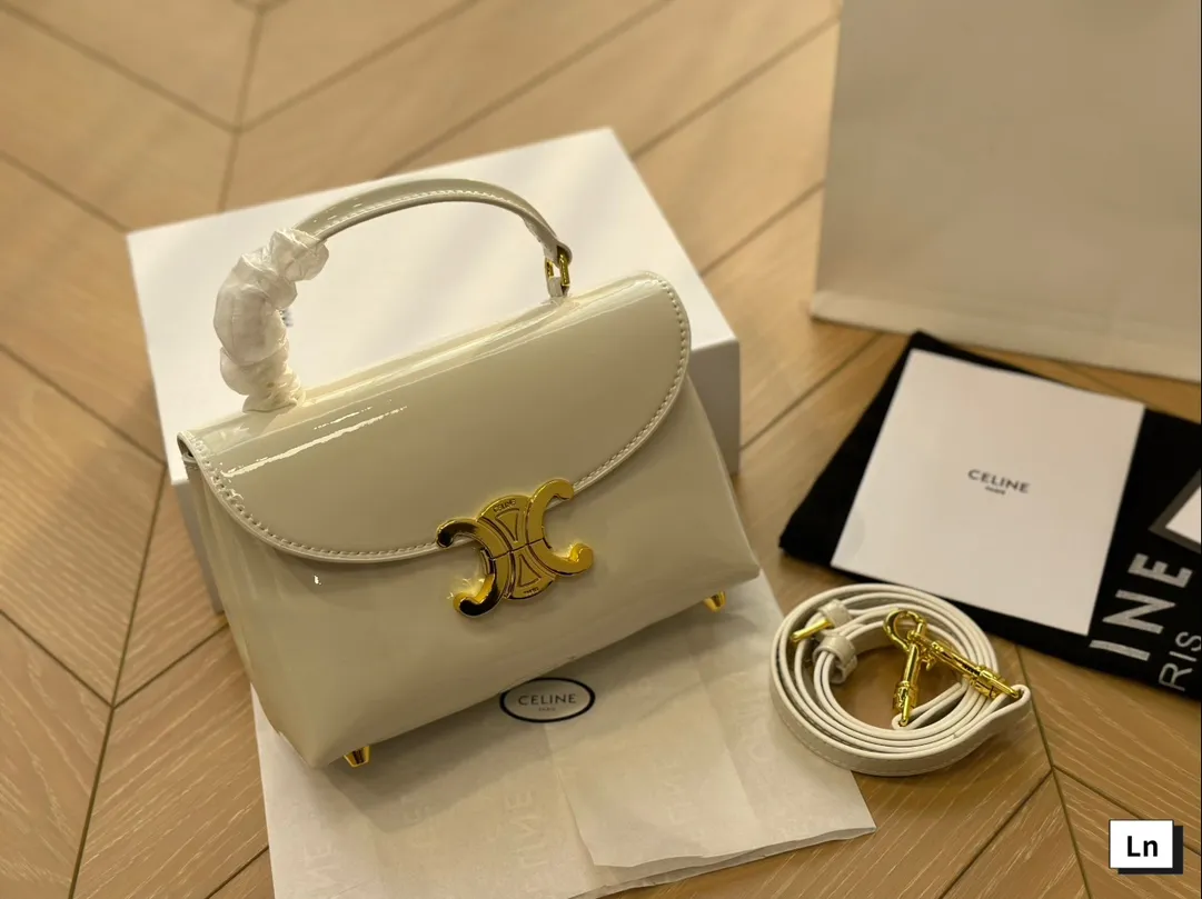 &yen;145折叠盒 张婧仪同款老花凯旋门邮差包来咯 一眼沦陷 经典老花 复古感十足Celine 超时髦吸睛～精致简约轮廓并蓄优雅与独特 尺寸20*12