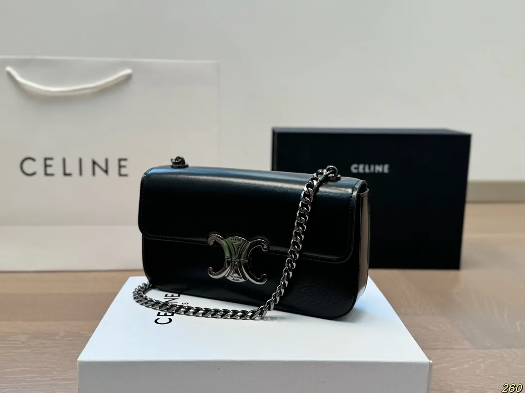 &yen;155折叠盒 赛琳 凯旋门腋下包 Celine满足日常所有需求 简直能装下整个世界 出门旅行非常方便 时髦感满满 尺寸20 11