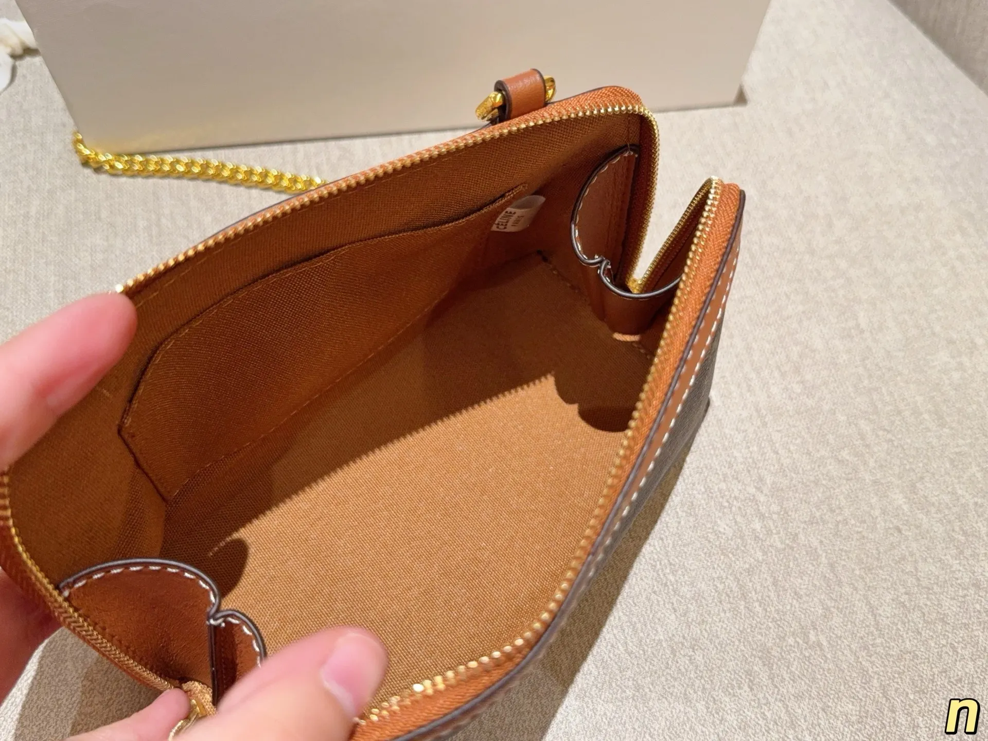 💰120 赛琳Celine 凯旋门clutch mini链条包小贝壳包 尺寸18×12×8 礼盒包装🎁